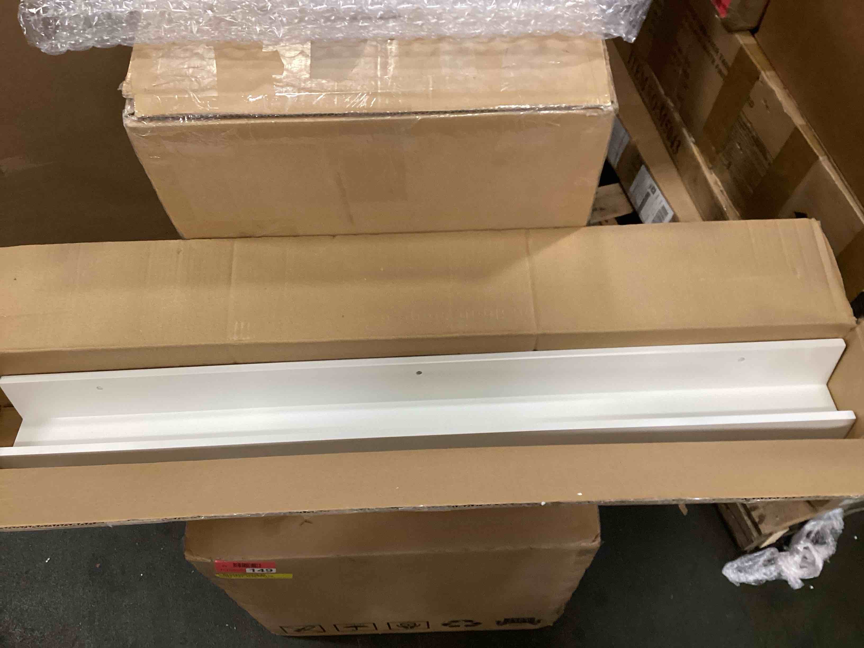 Levie 42” Frame Ledge white -1