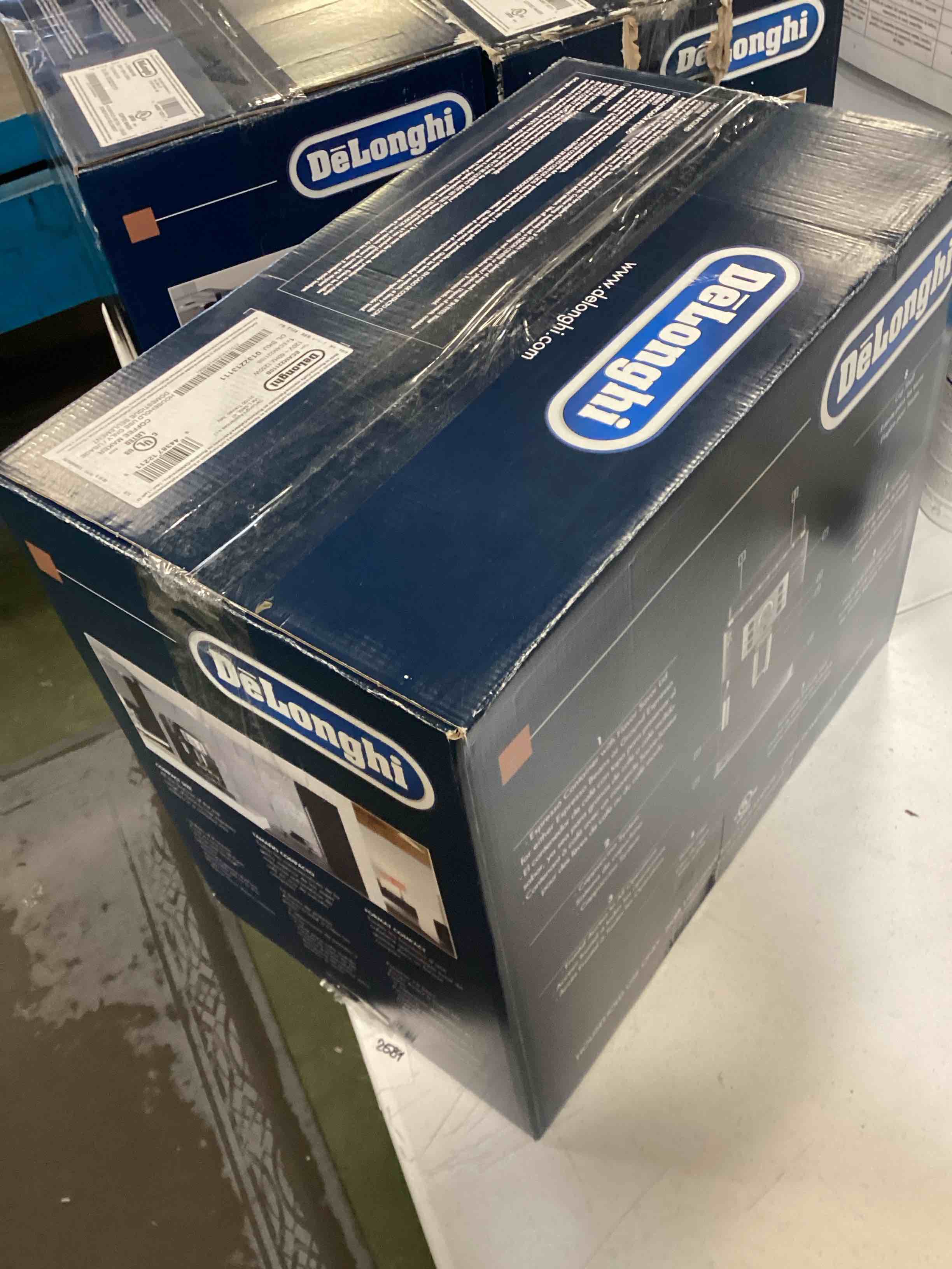 https://s3.amazonaws.com/lotting-images-prod/bidfta/PPE3677055_1749565795836.jpeg