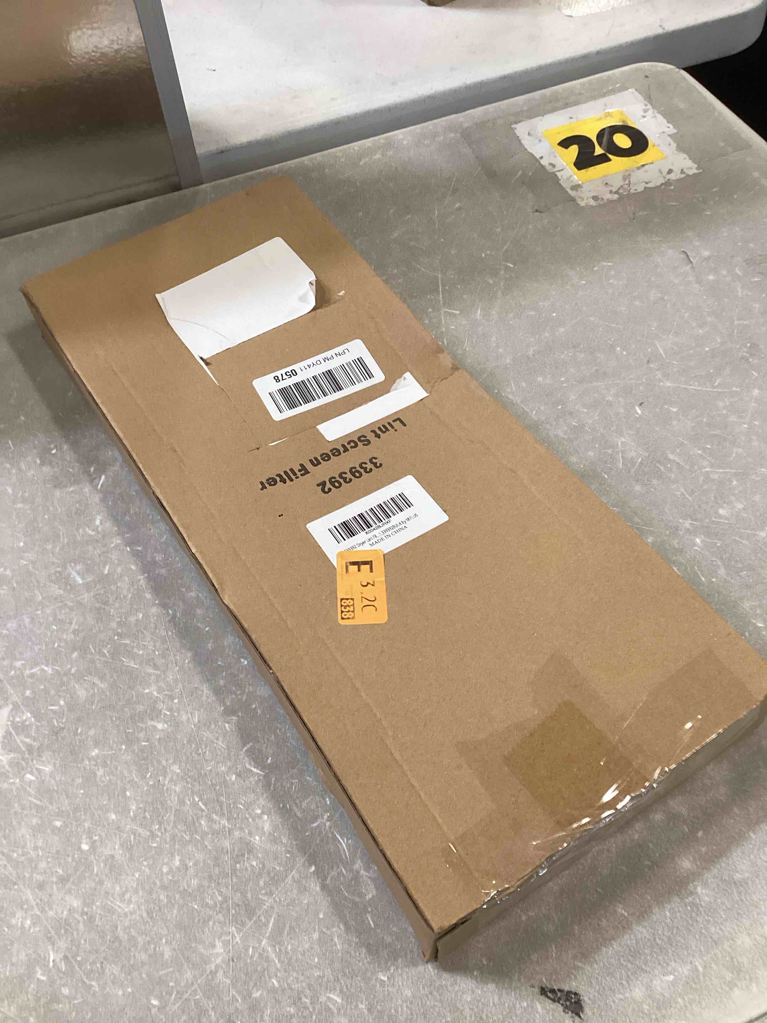 https://s3.amazonaws.com/lotting-images-prod/bidfta/PPE3677297_1749665216209.jpeg