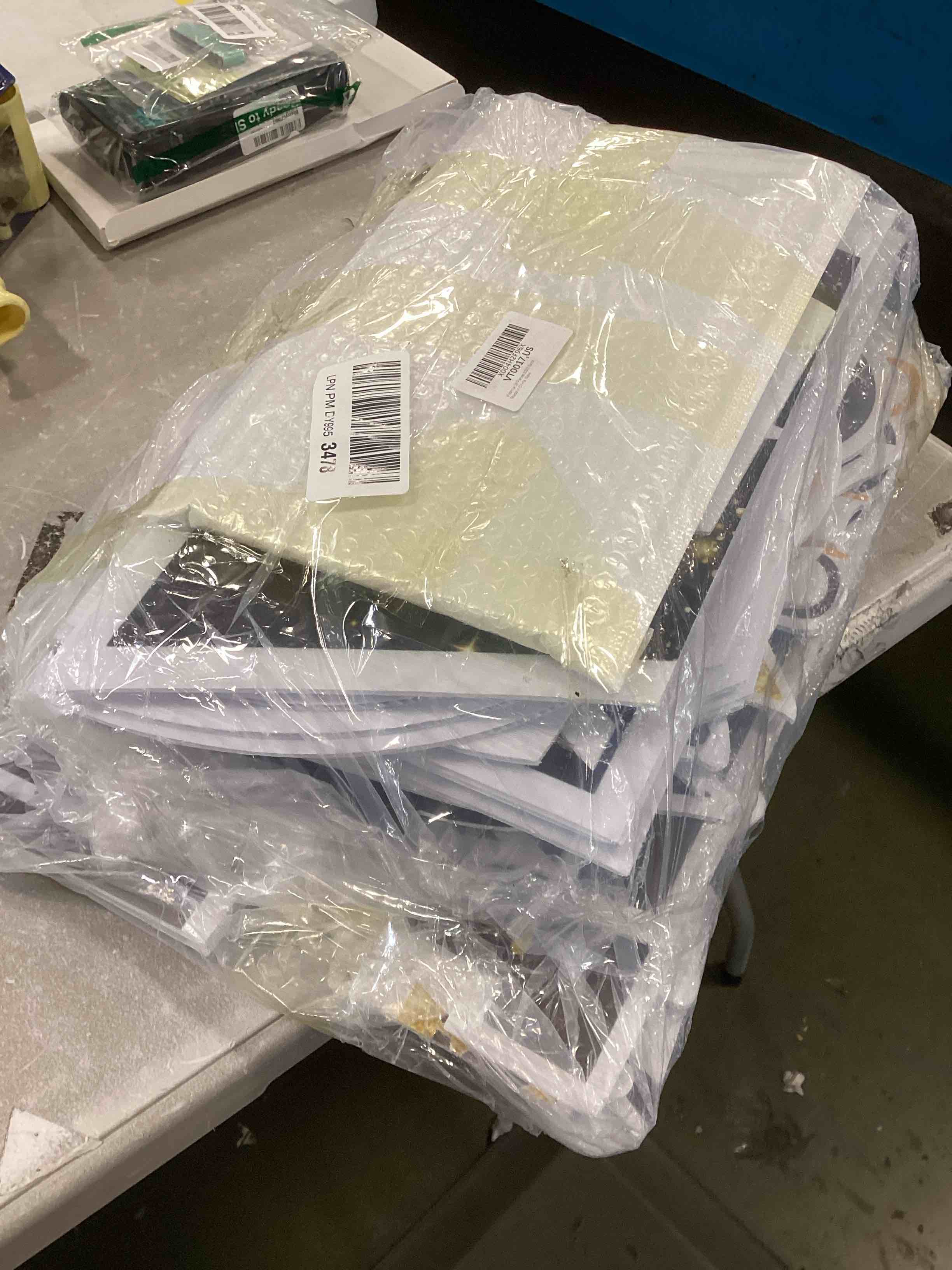 https://s3.amazonaws.com/lotting-images-prod/bidfta/PPE3677372_1749735728581.jpeg
