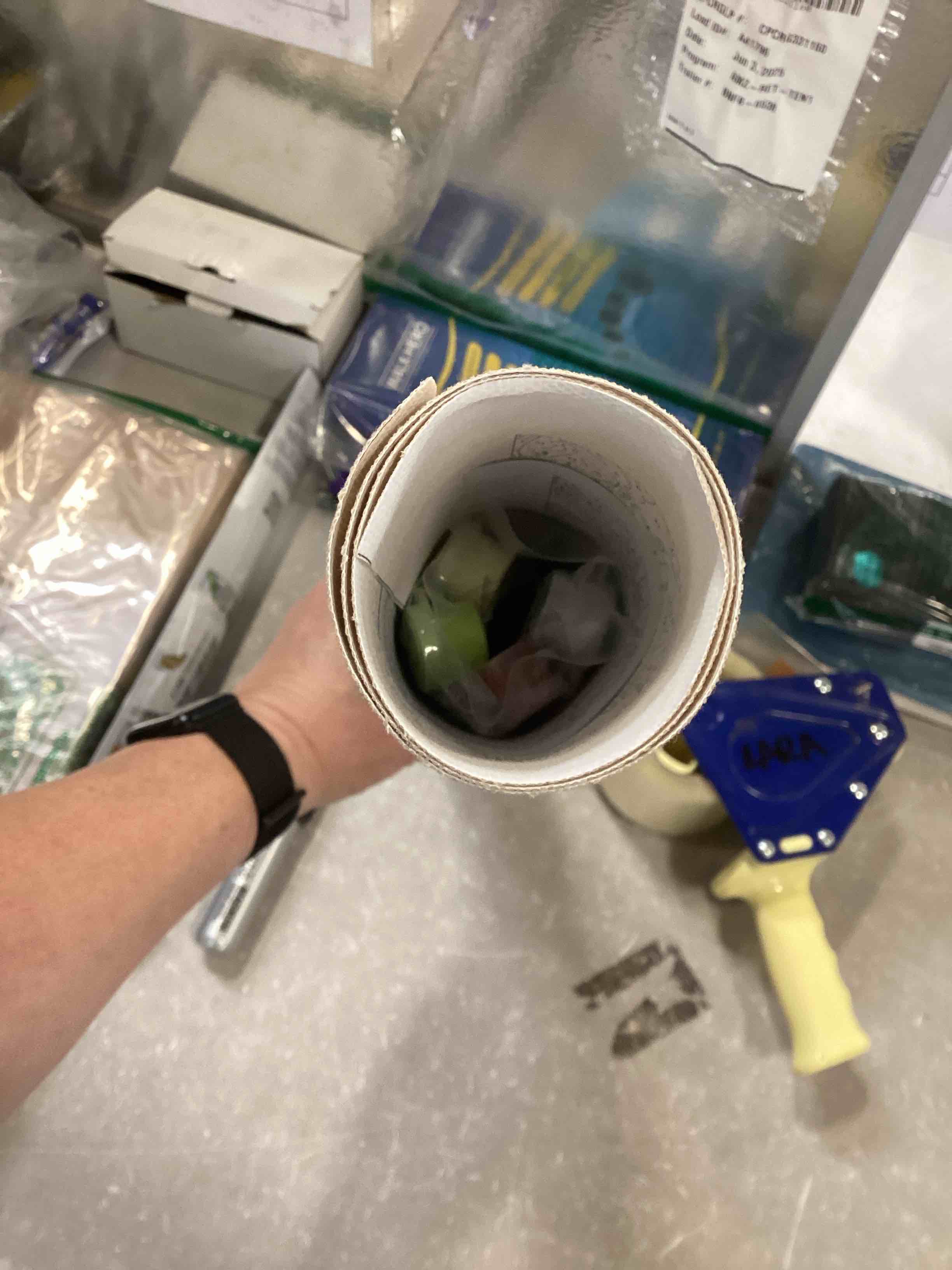 https://s3.amazonaws.com/lotting-images-prod/bidfta/PPE3677411_1749743206376.jpeg