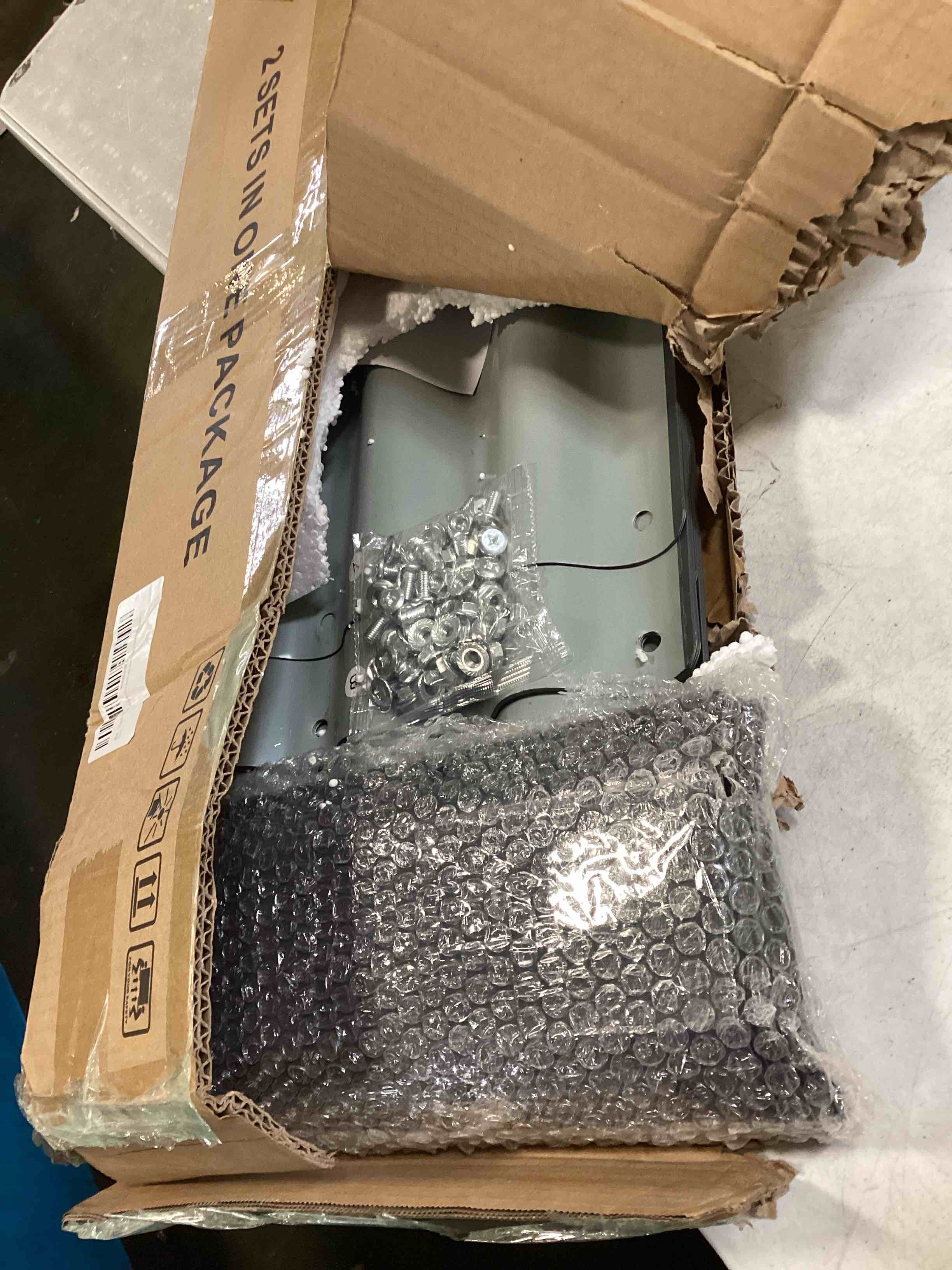 https://s3.amazonaws.com/lotting-images-prod/bidfta/PPE3677451_1749752712925.jpeg