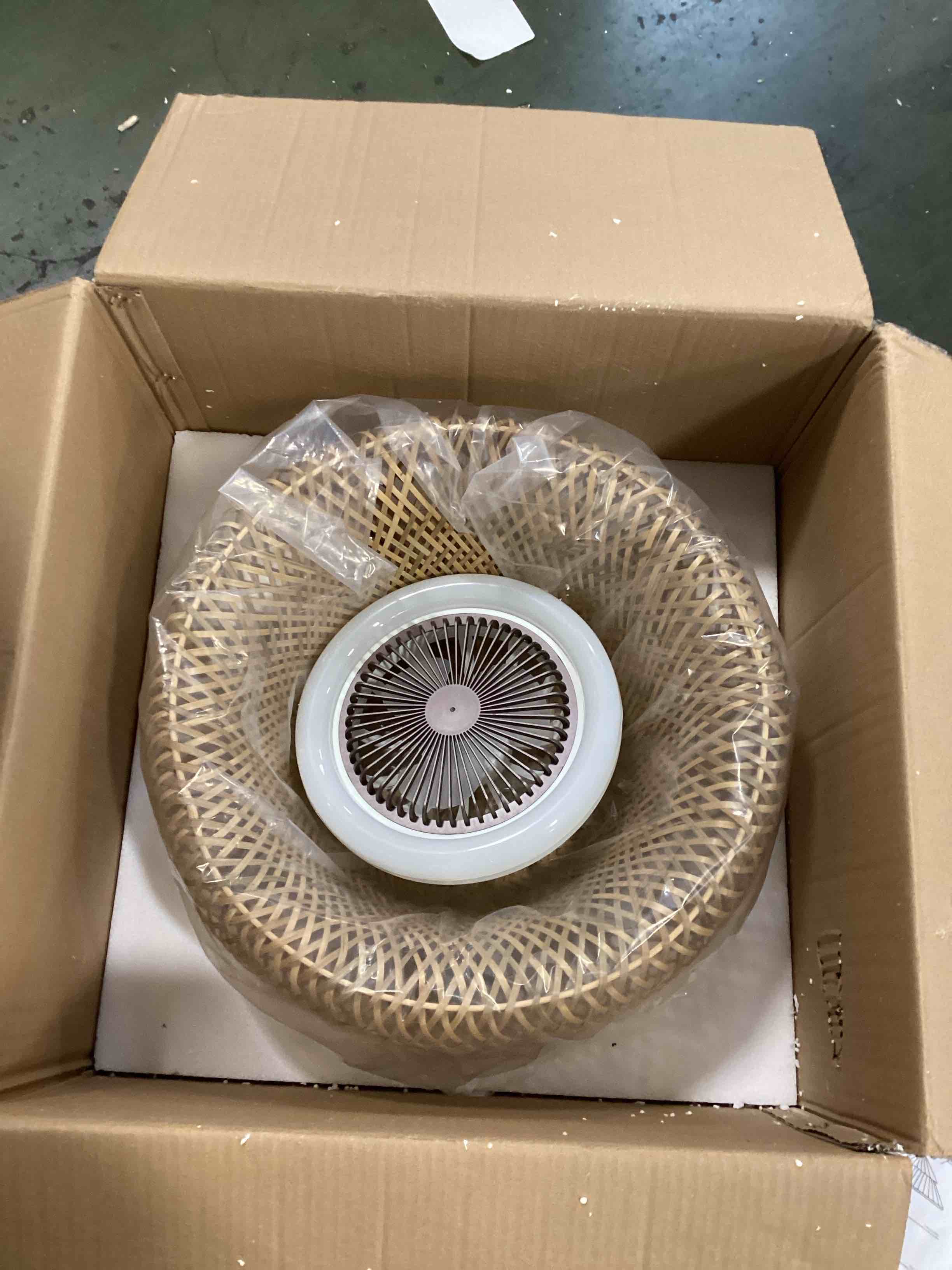 https://s3.amazonaws.com/lotting-images-prod/bidfta/PPE3677511_1749826060649.jpeg