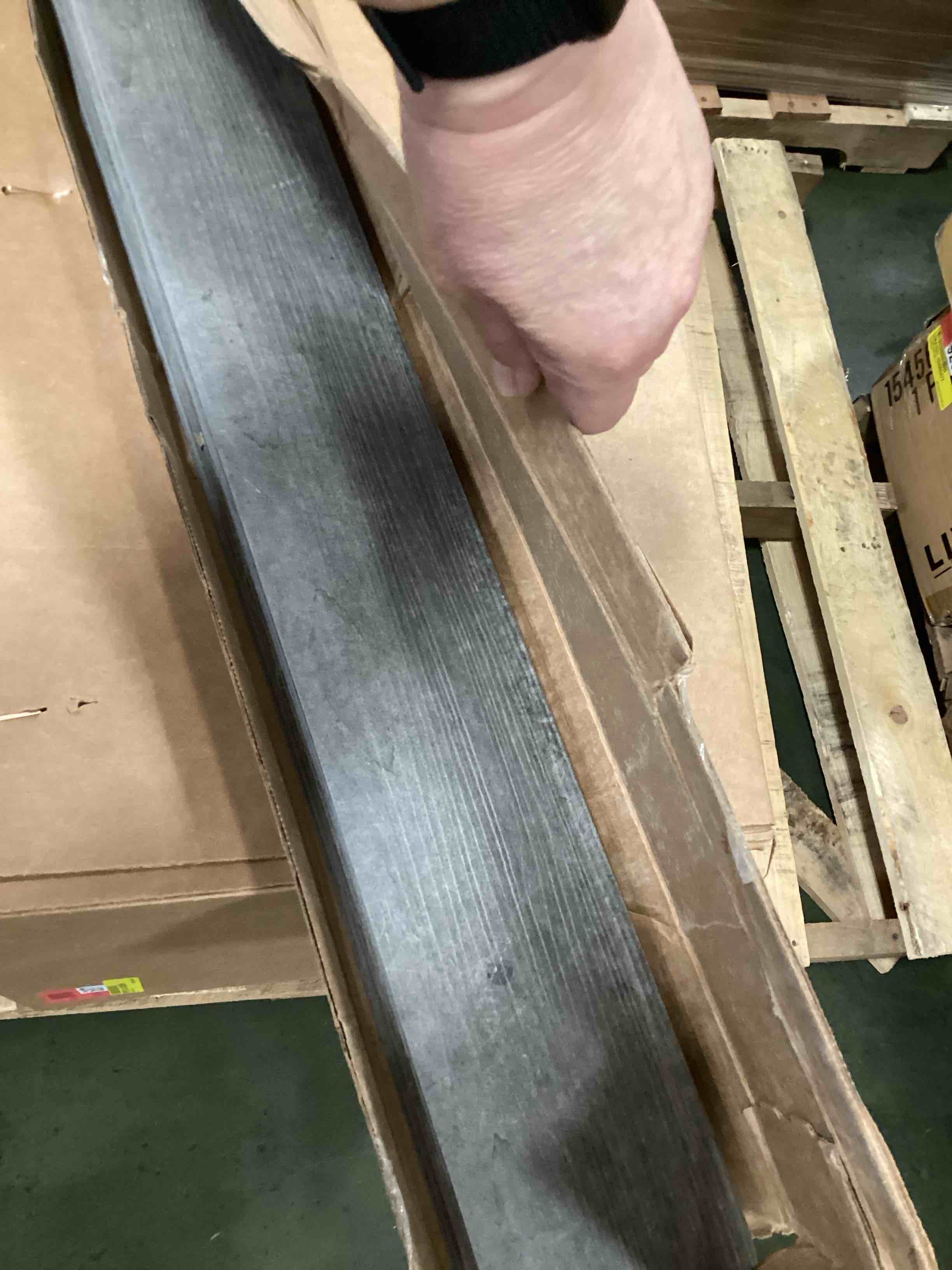 https://s3.amazonaws.com/lotting-images-prod/bidfta/PPE3678232_1751285702068.jpeg