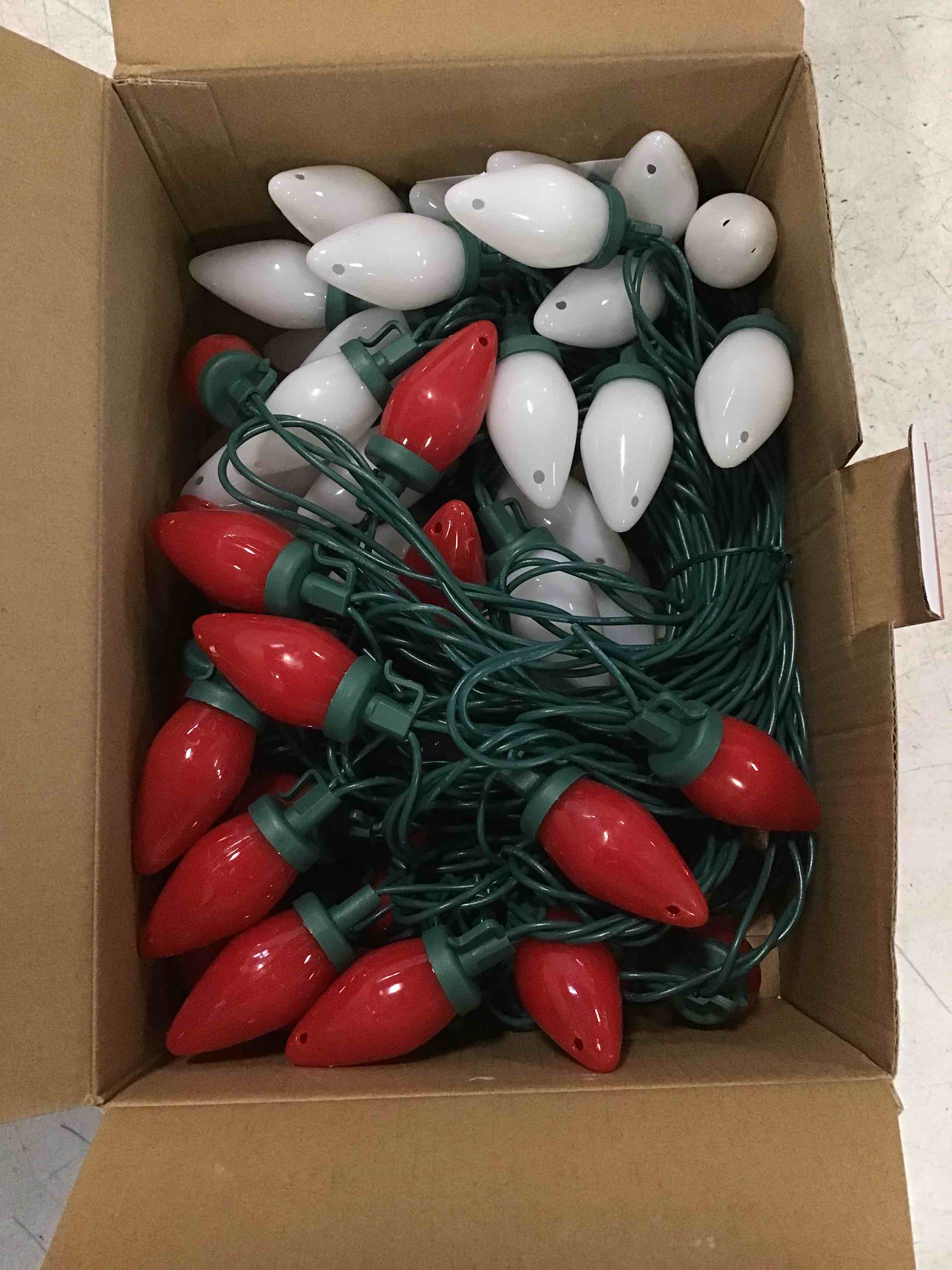 https://s3.amazonaws.com/lotting-images-prod/bidfta/PPE3679747_1748452701352.jpeg
