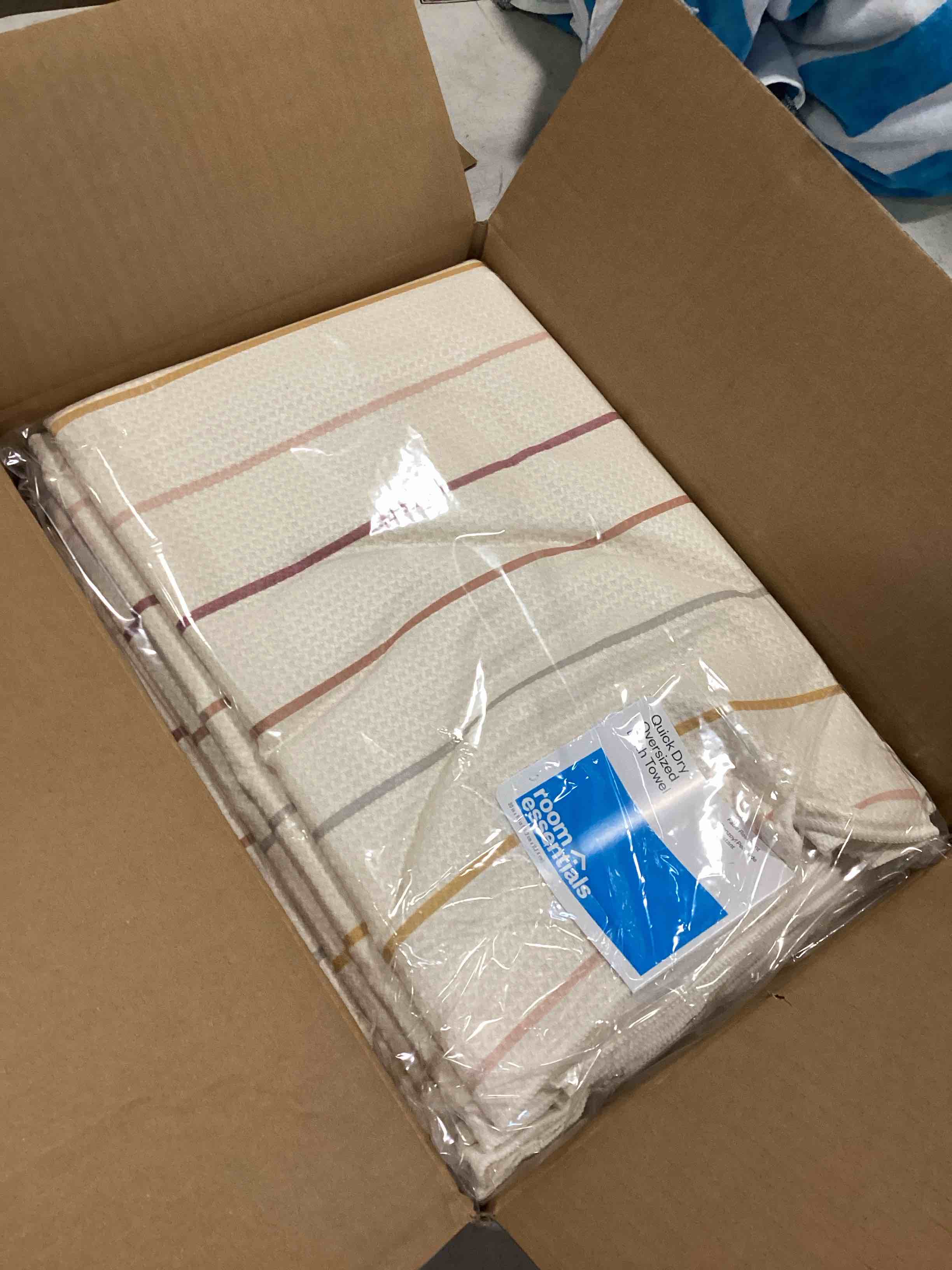 https://s3.amazonaws.com/lotting-images-prod/bidfta/PPE3680936_1749561714983.jpeg