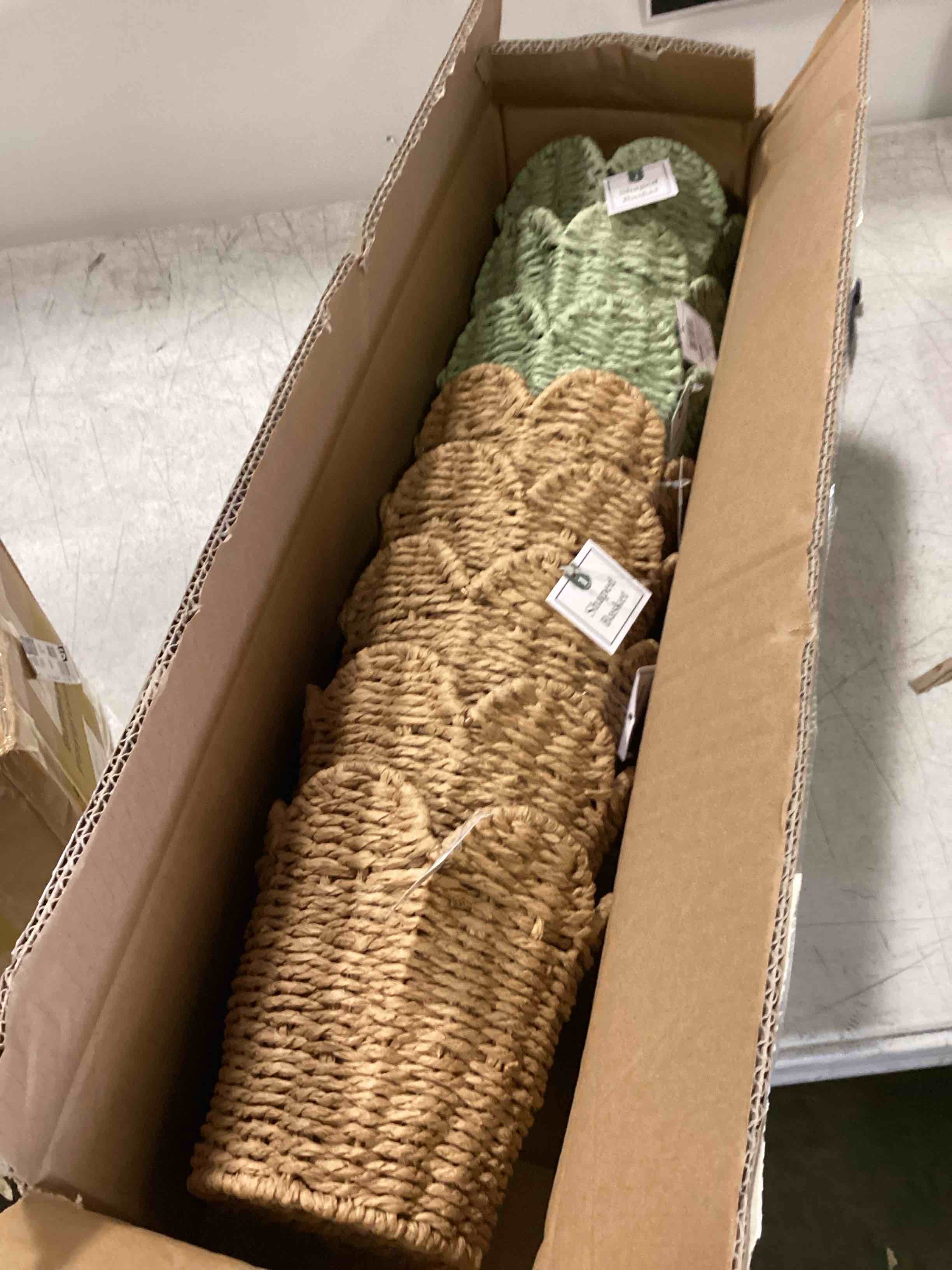 https://s3.amazonaws.com/lotting-images-prod/bidfta/PPE3680948_1749563502892.jpeg