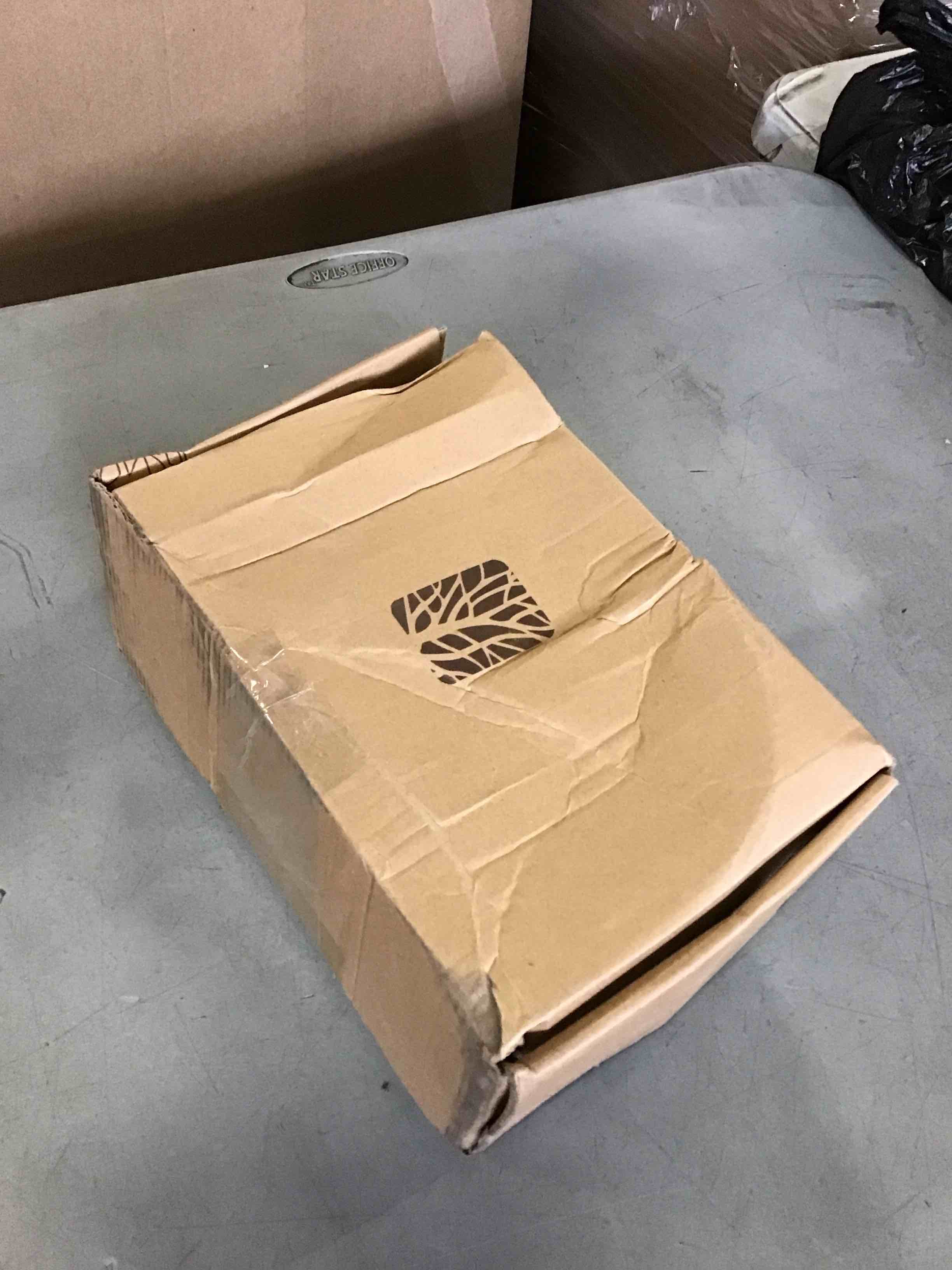 https://s3.amazonaws.com/lotting-images-prod/bidfta/PPE3682814_1749841022416.jpeg