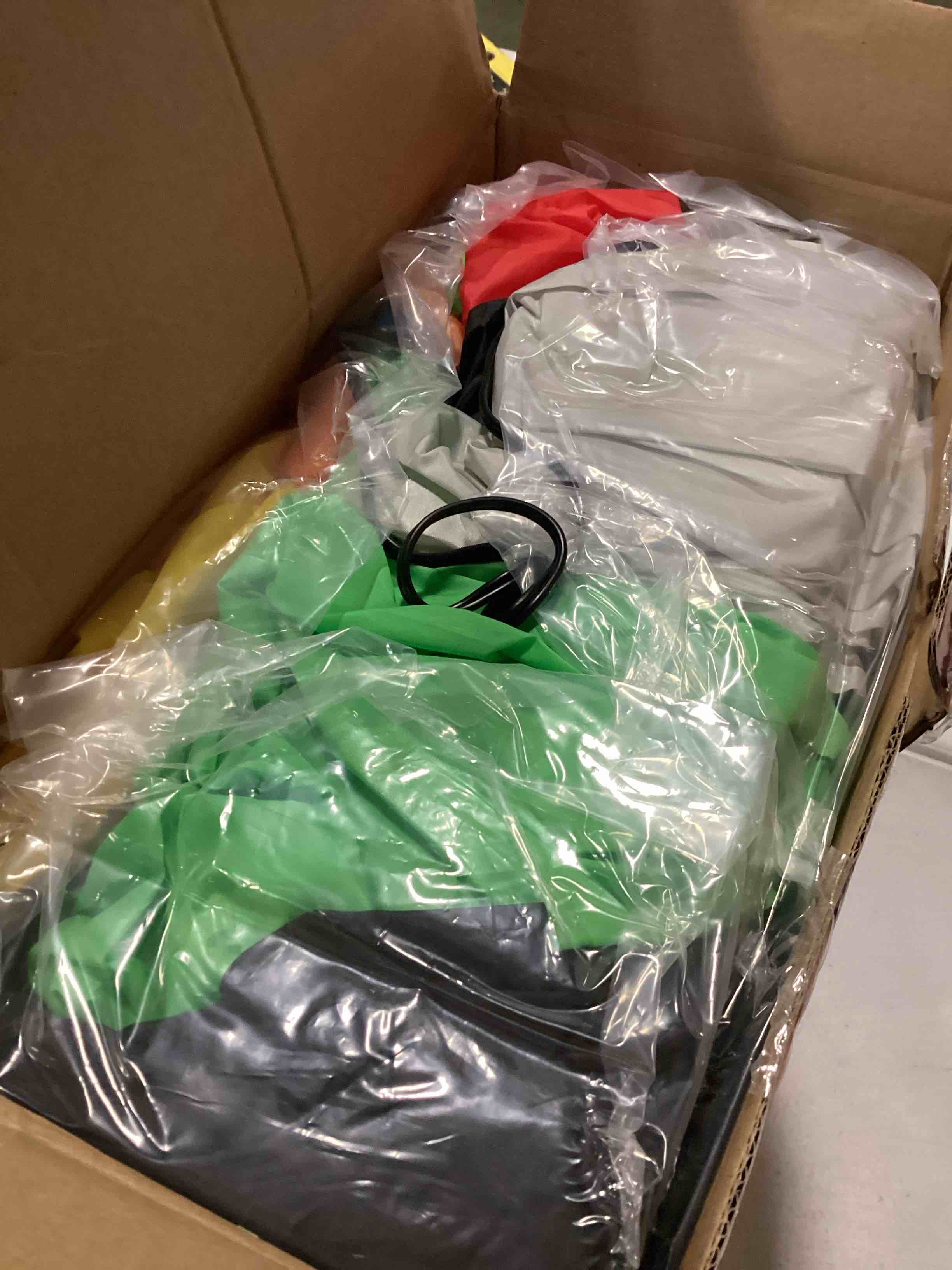 https://s3.amazonaws.com/lotting-images-prod/bidfta/PPE3686748_1749216824101.jpeg