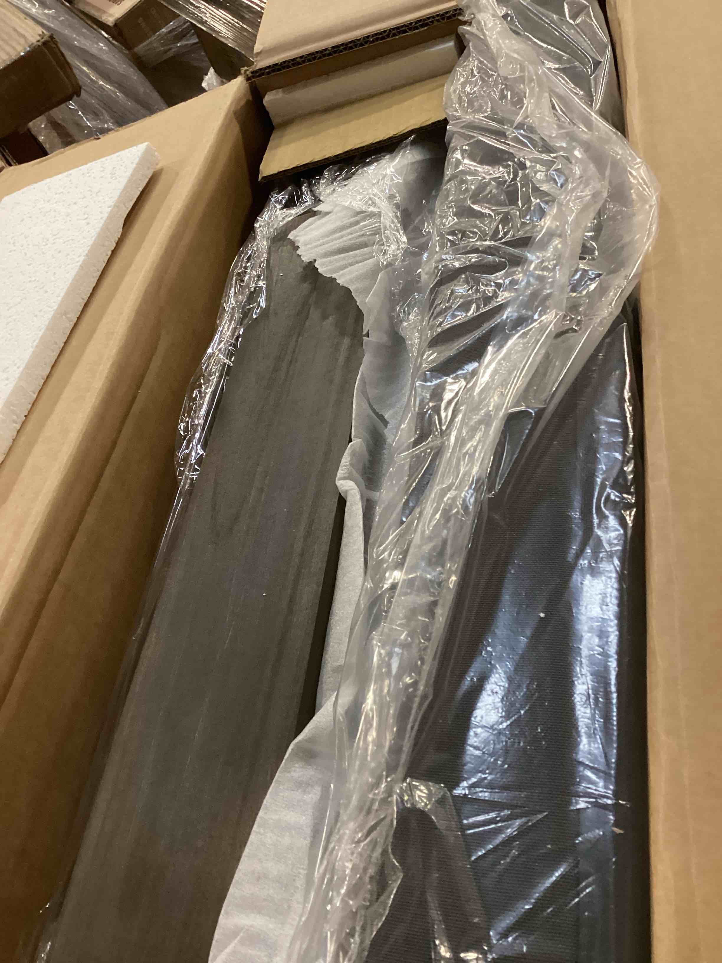 https://s3.amazonaws.com/lotting-images-prod/bidfta/PPE3687204_1749471540624.jpeg