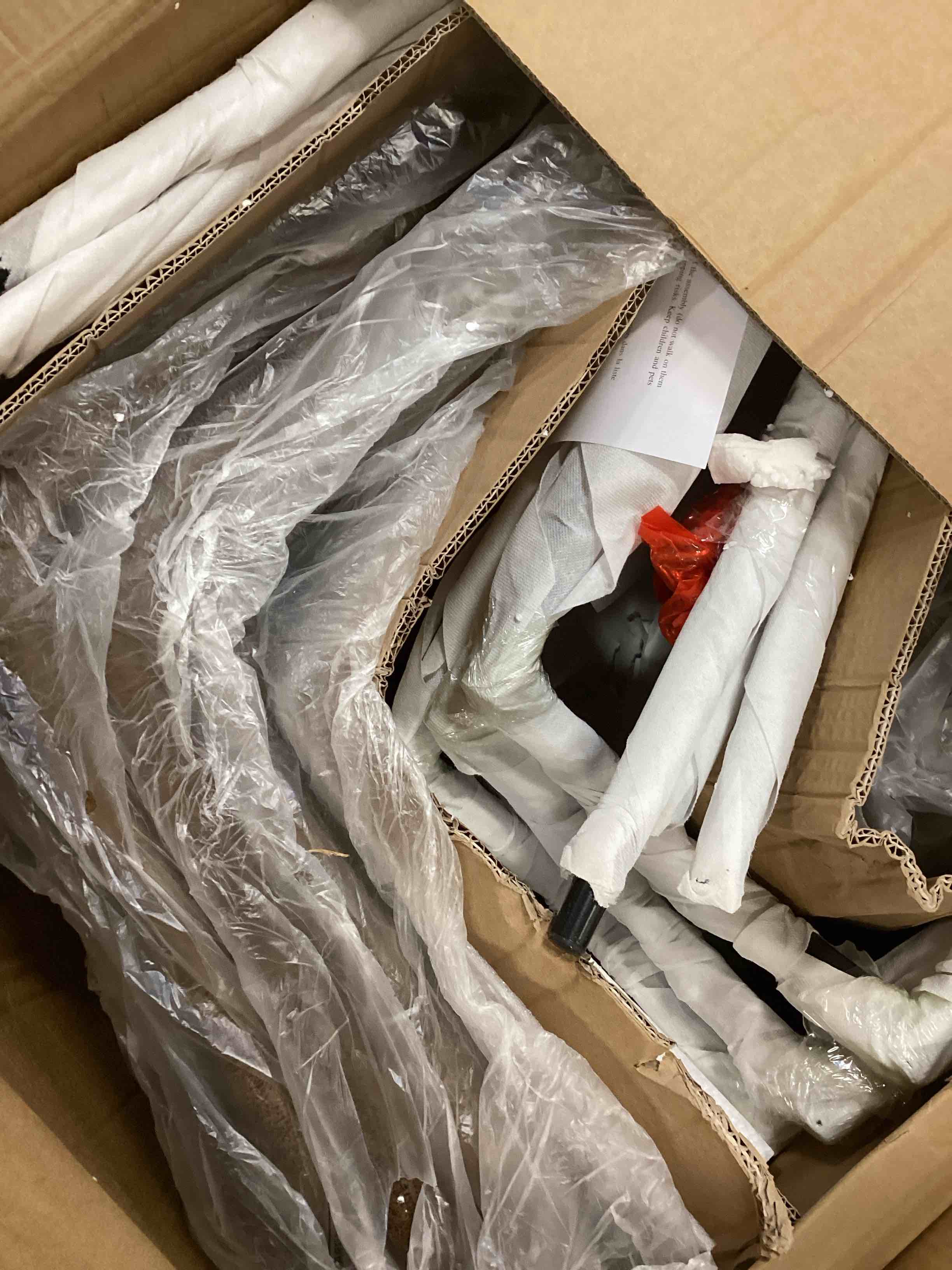 https://s3.amazonaws.com/lotting-images-prod/bidfta/PPE3687420_1749822764615.jpeg