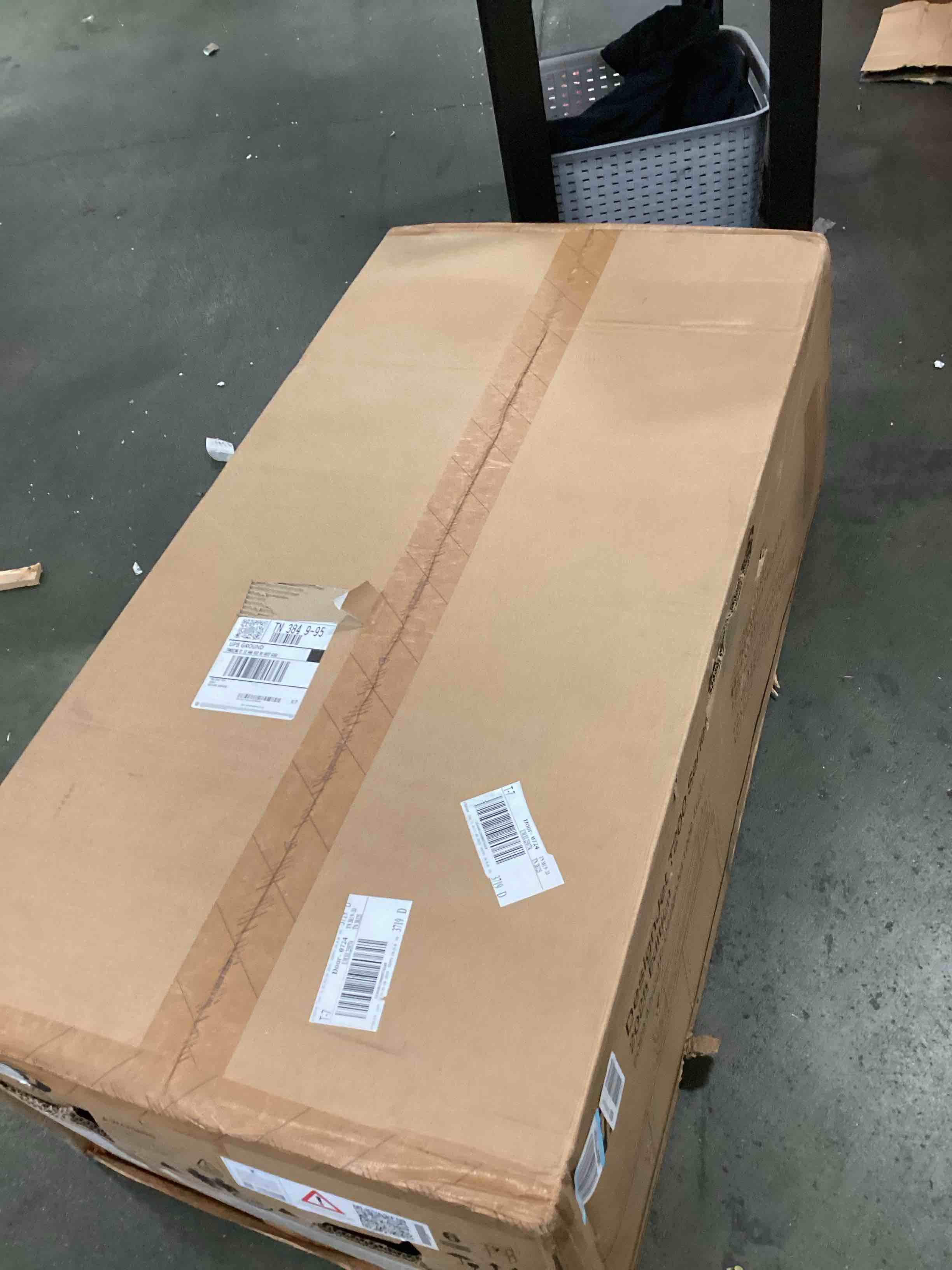 https://s3.amazonaws.com/lotting-images-prod/bidfta/PPE3687497_1749842969702.jpeg