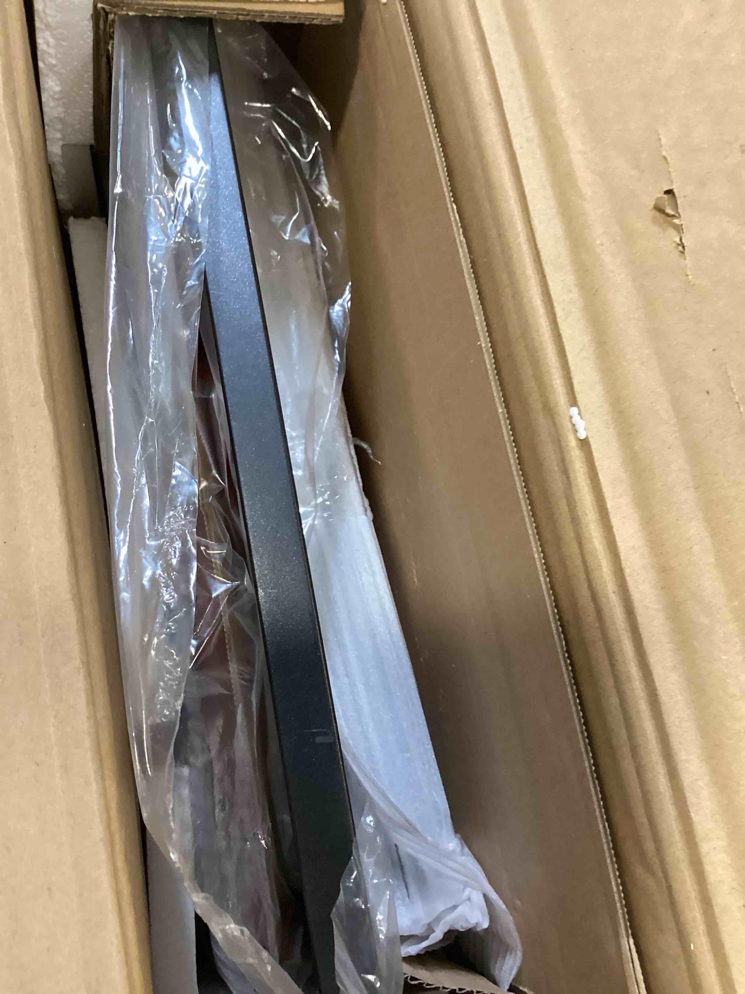 https://s3.amazonaws.com/lotting-images-prod/bidfta/PPE3687727_1750266047566.jpeg