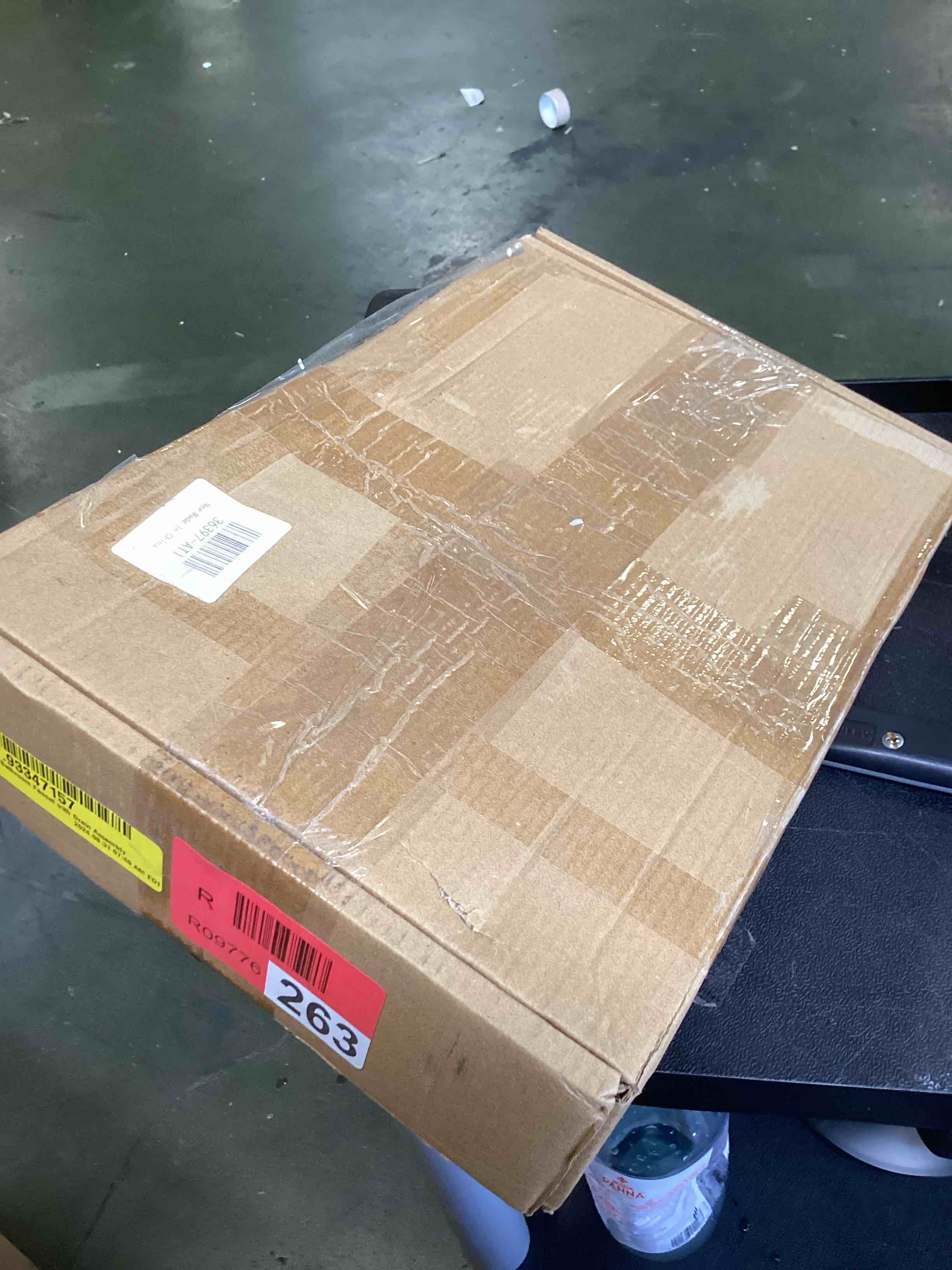 https://s3.amazonaws.com/lotting-images-prod/bidfta/PPE3687749_1750274331083.jpeg