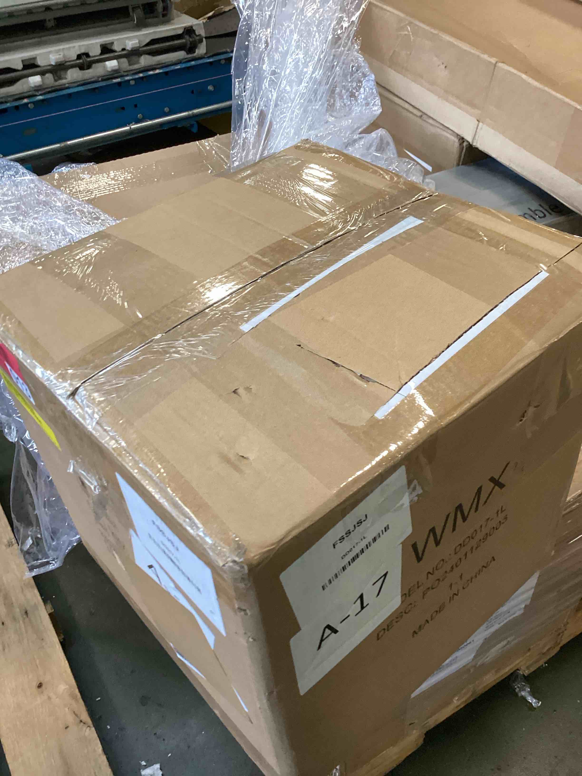 https://s3.amazonaws.com/lotting-images-prod/bidfta/PPE3687758_1750275787600.jpeg
