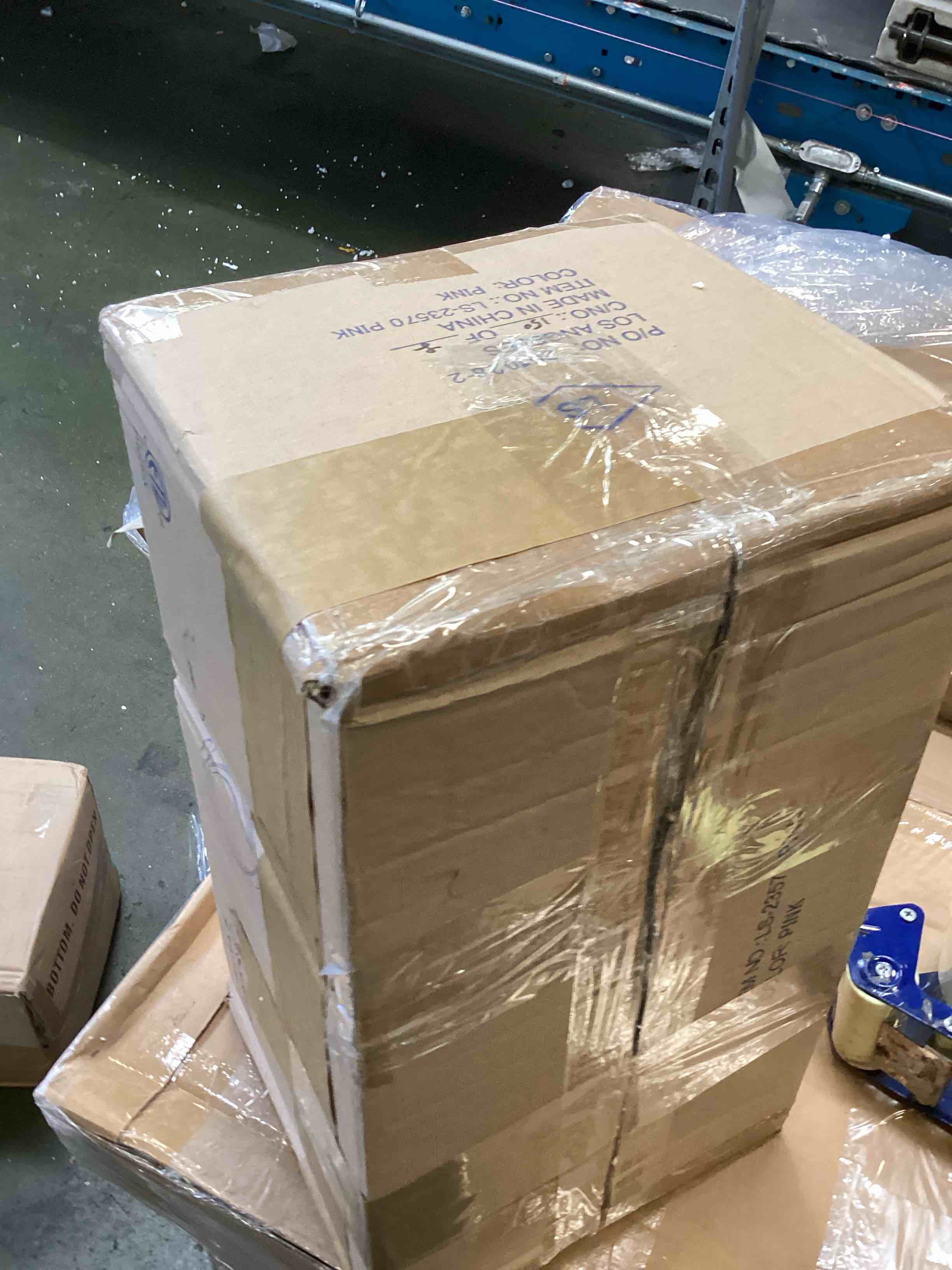 https://s3.amazonaws.com/lotting-images-prod/bidfta/PPE3687765_1750276710182.jpeg