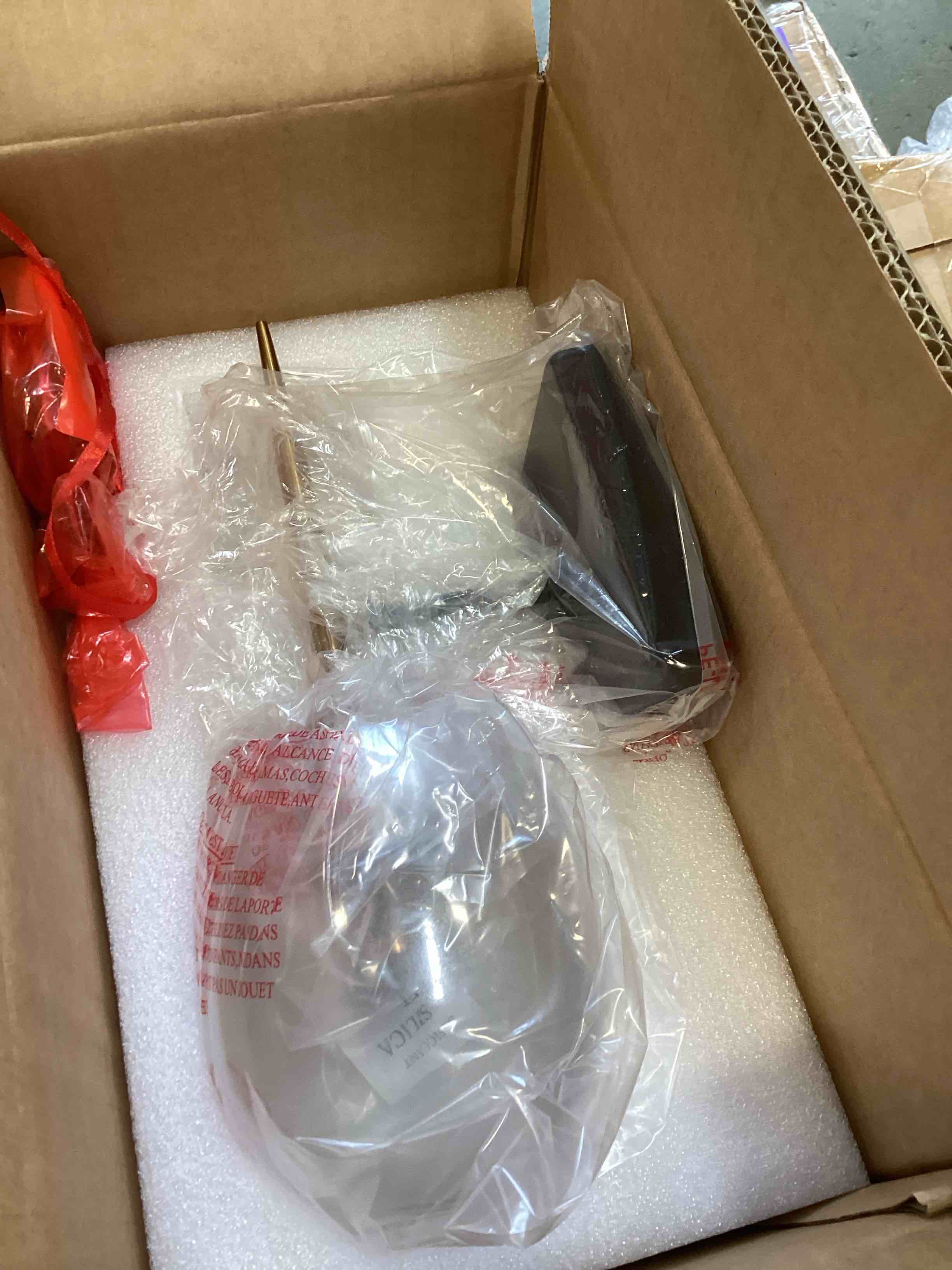 https://s3.amazonaws.com/lotting-images-prod/bidfta/PPE3687768_1750277056079.jpeg