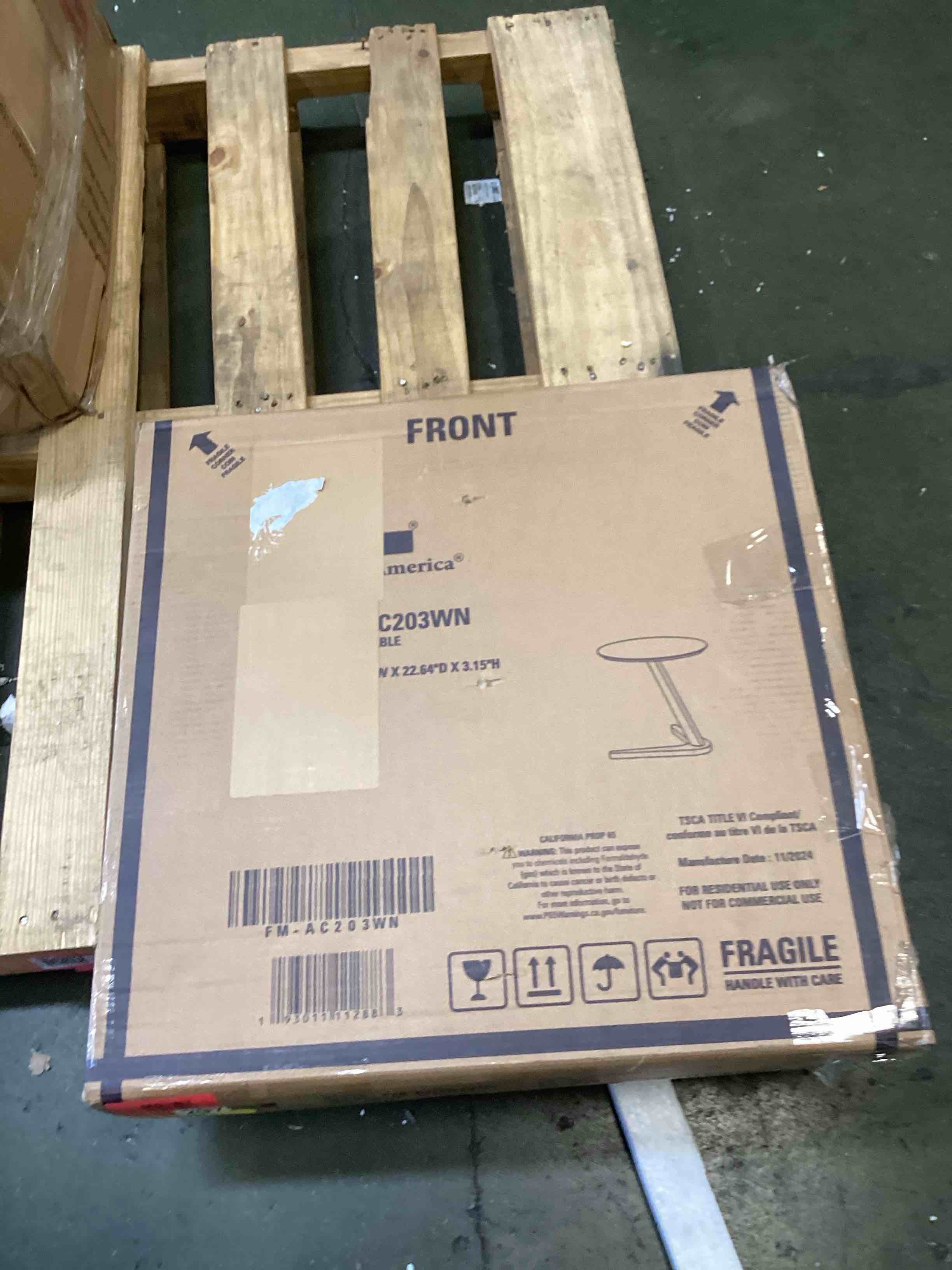 https://s3.amazonaws.com/lotting-images-prod/bidfta/PPE3687773_1750277873725.jpeg