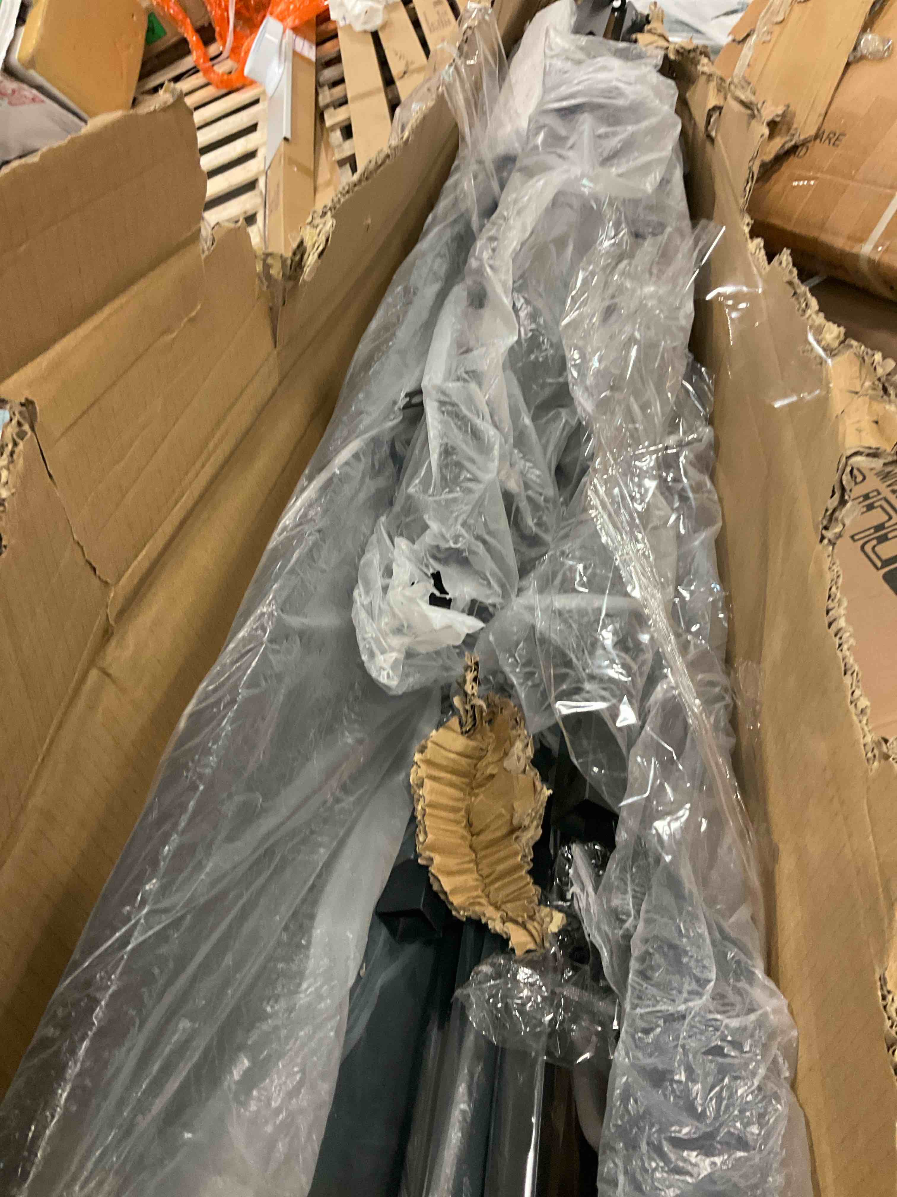 https://s3.amazonaws.com/lotting-images-prod/bidfta/PPE3687801_1750346996763.jpeg