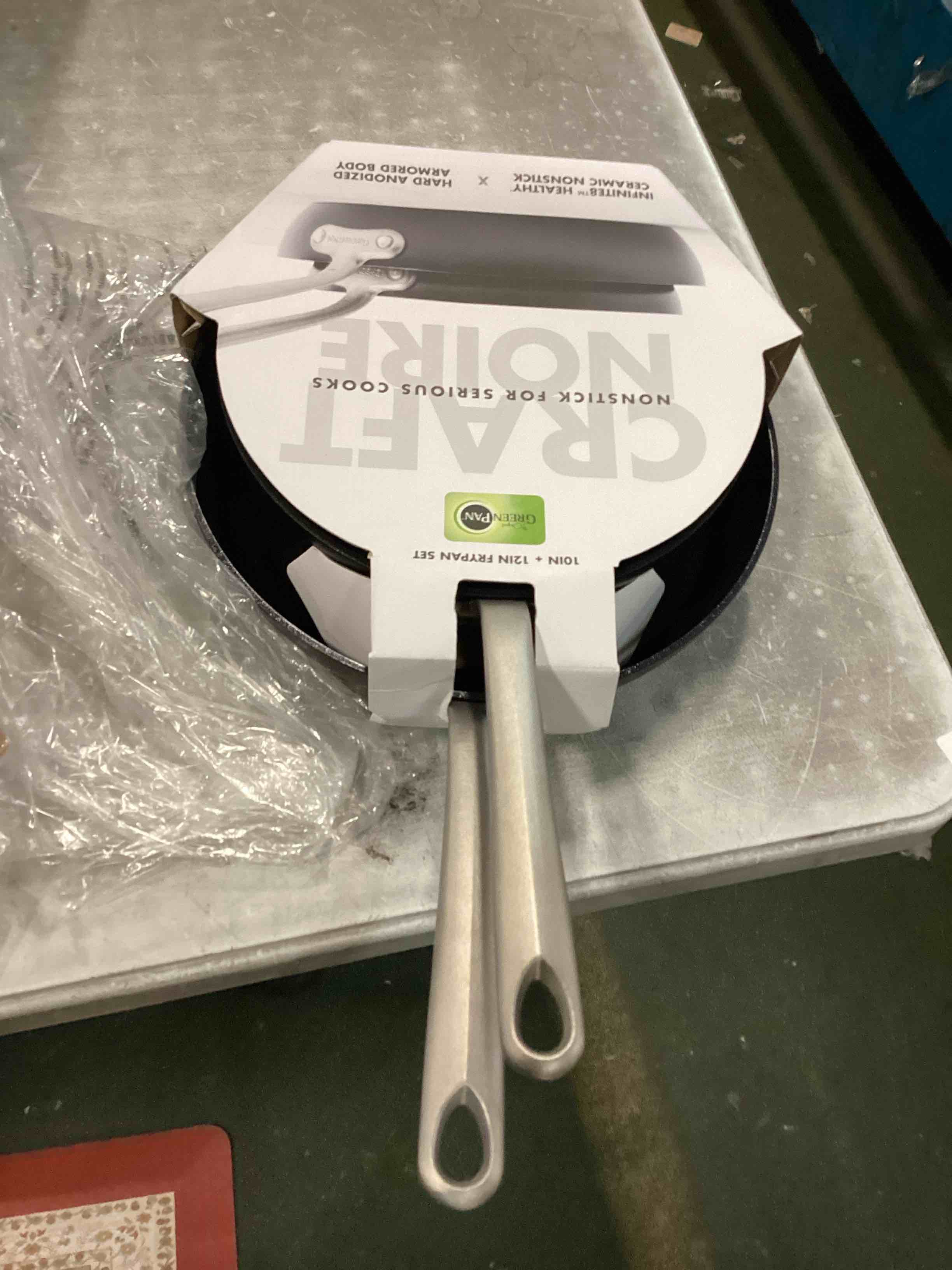 https://s3.amazonaws.com/lotting-images-prod/bidfta/PPE3688935_1749139234030.jpeg