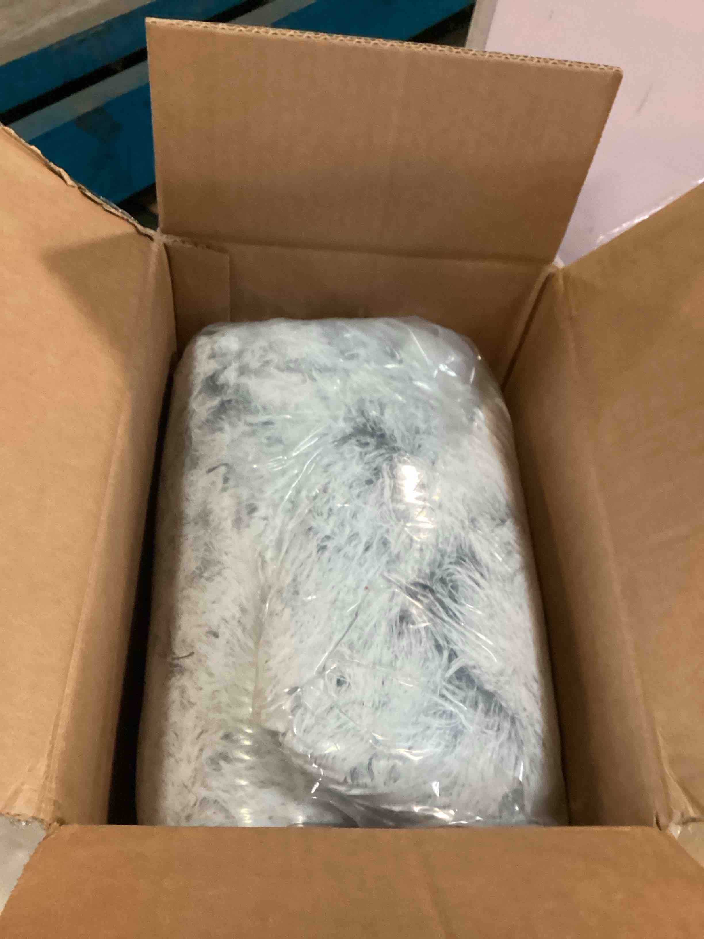 https://s3.amazonaws.com/lotting-images-prod/bidfta/PPE3689453_1749307631561.jpeg