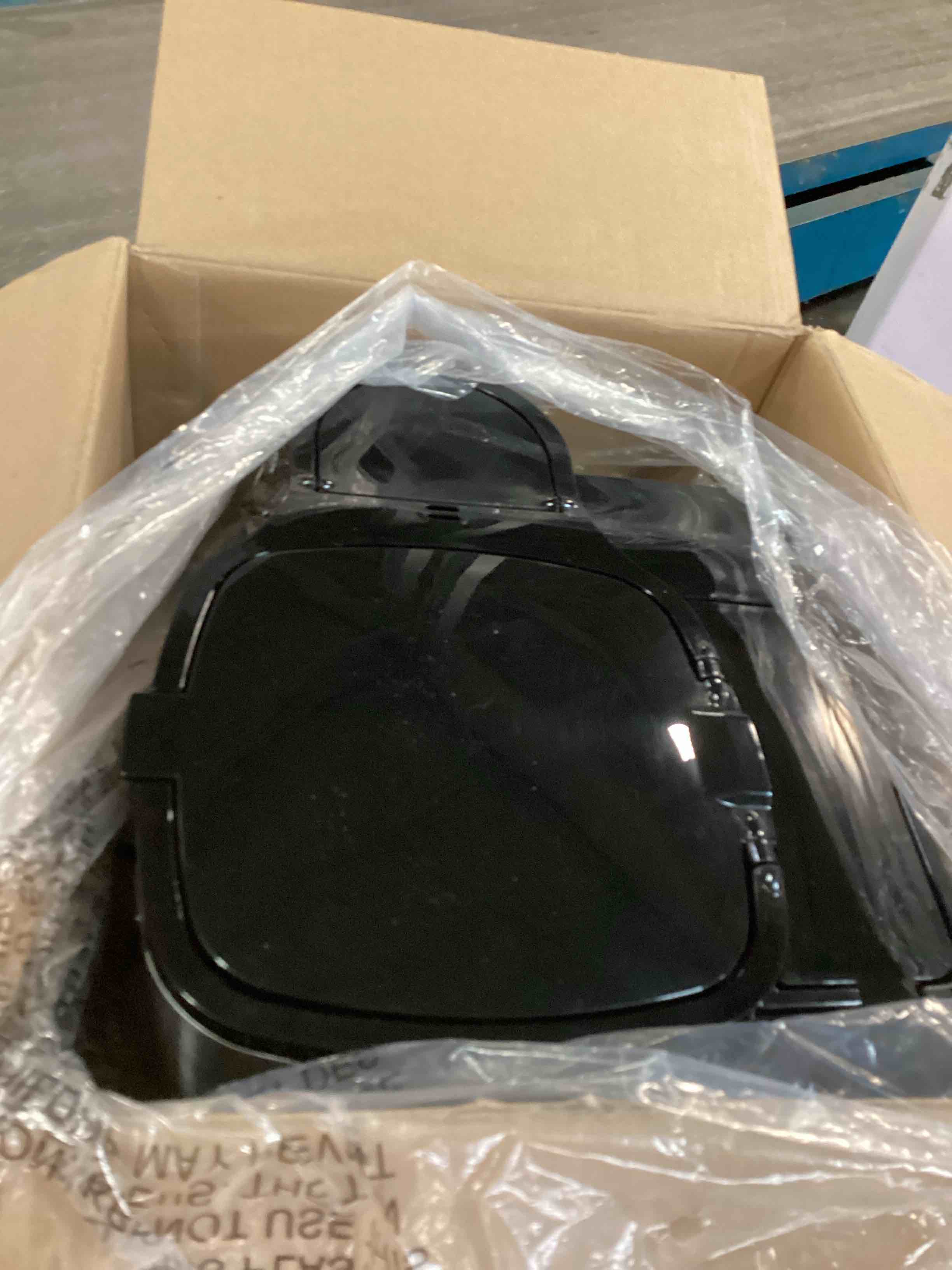 https://s3.amazonaws.com/lotting-images-prod/bidfta/PPE3689458_1749308072108.jpeg