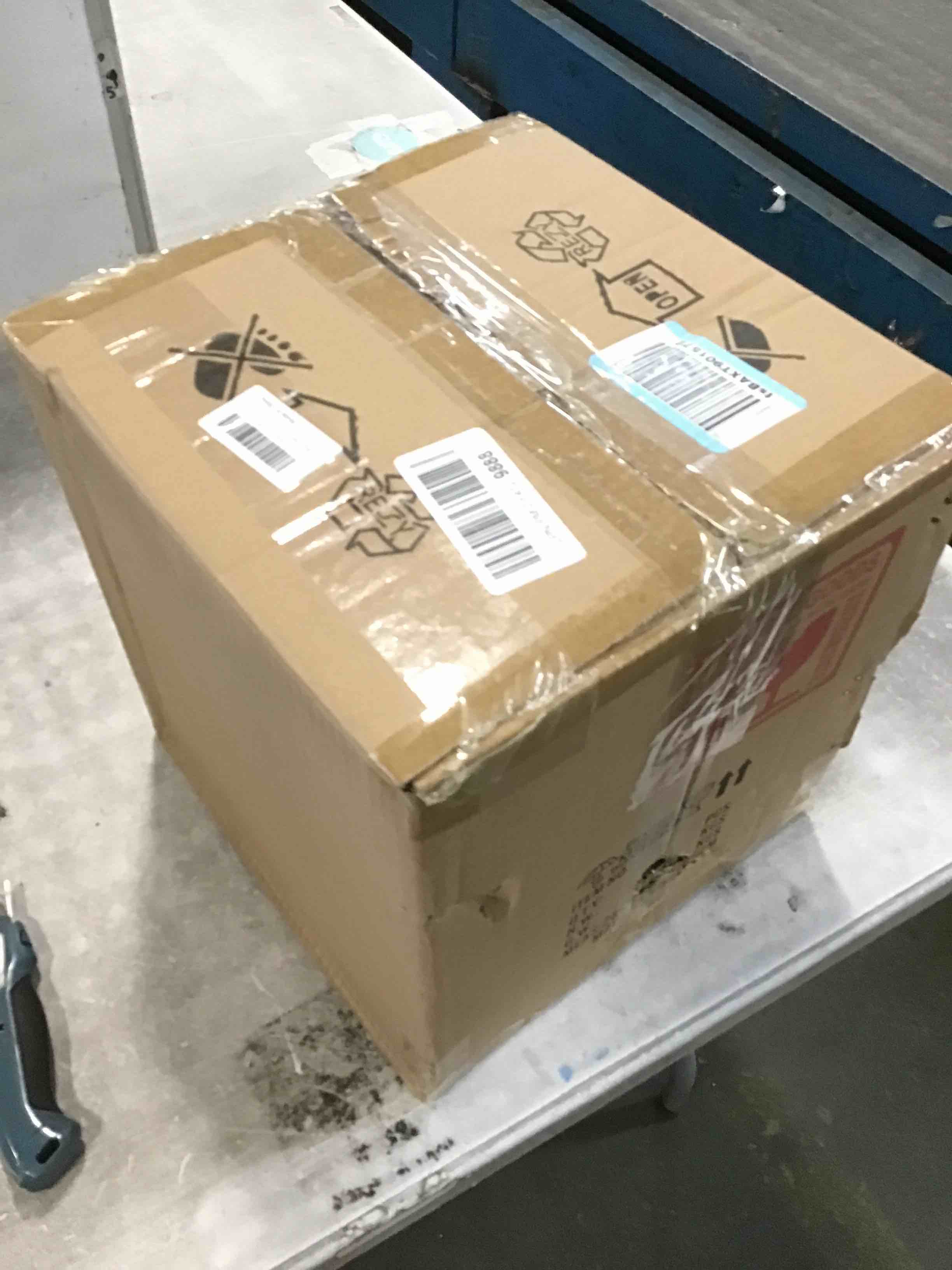 https://s3.amazonaws.com/lotting-images-prod/bidfta/PPE3689993_1749580034740.jpeg