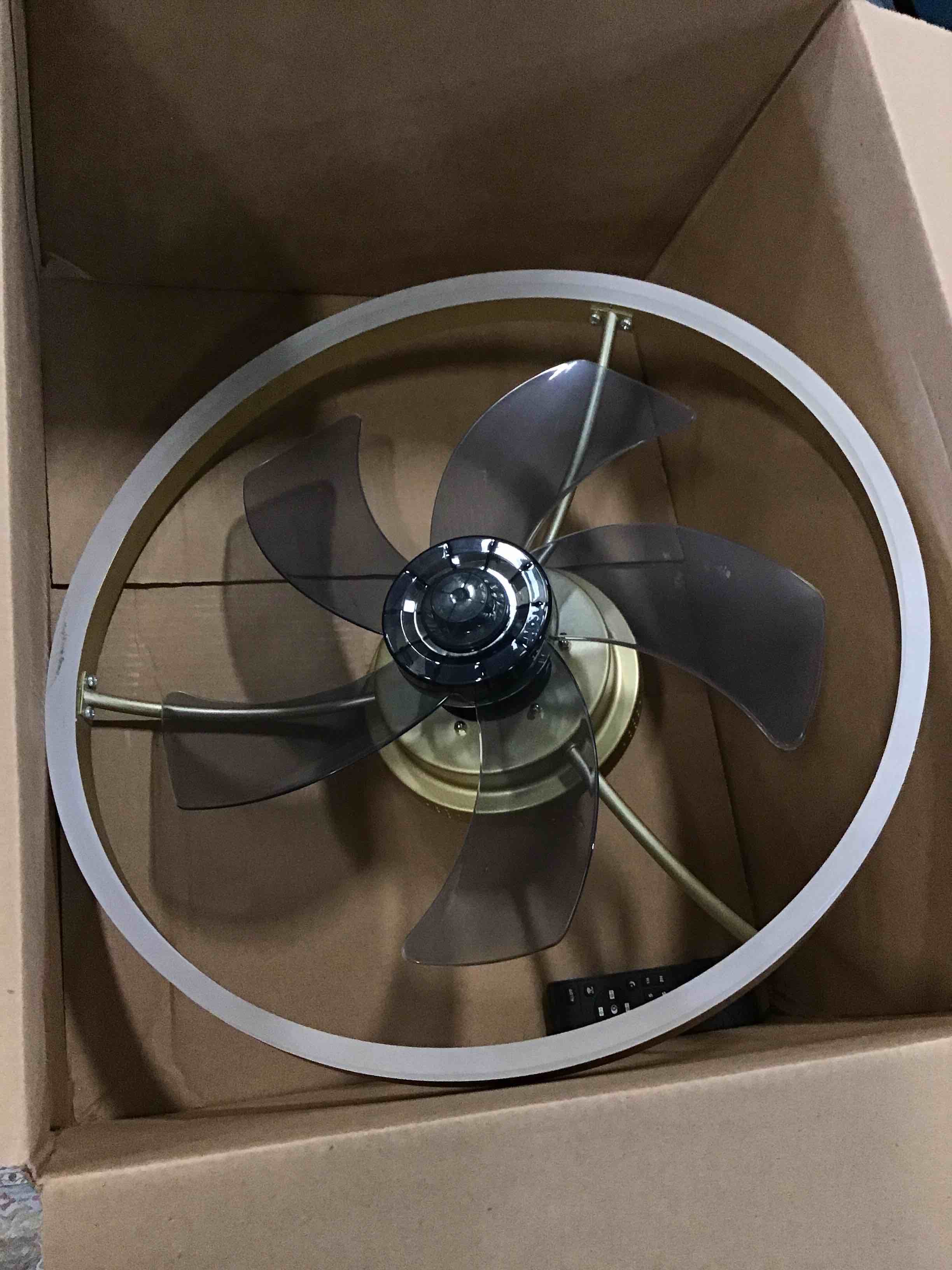 https://s3.amazonaws.com/lotting-images-prod/bidfta/PPE3690039_1749585877863.jpeg