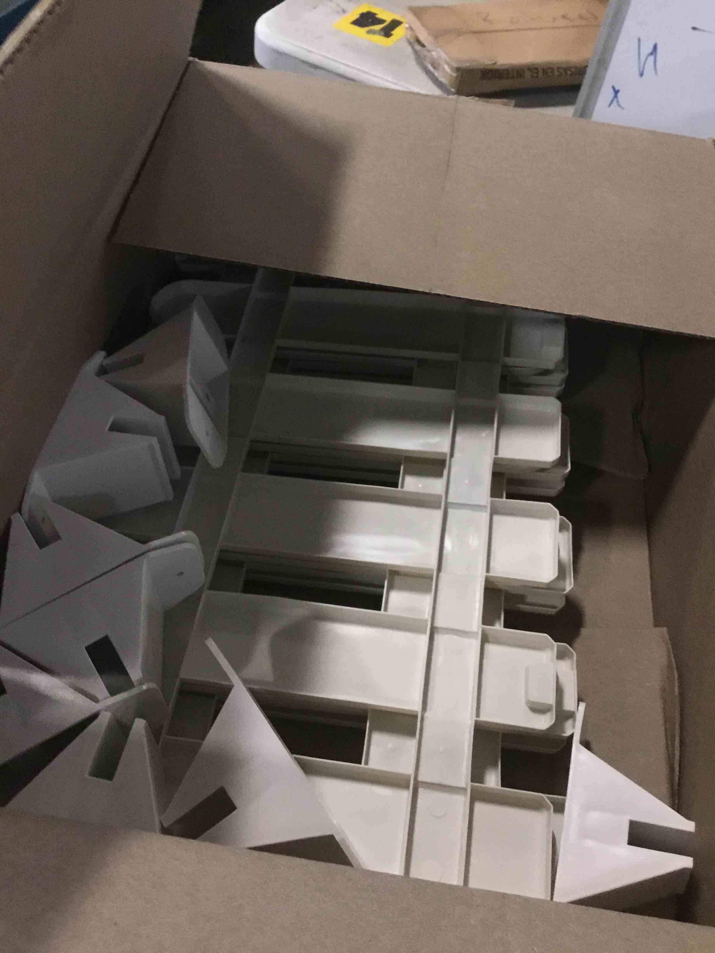 https://s3.amazonaws.com/lotting-images-prod/bidfta/PPE3691254_1749062086234.jpeg