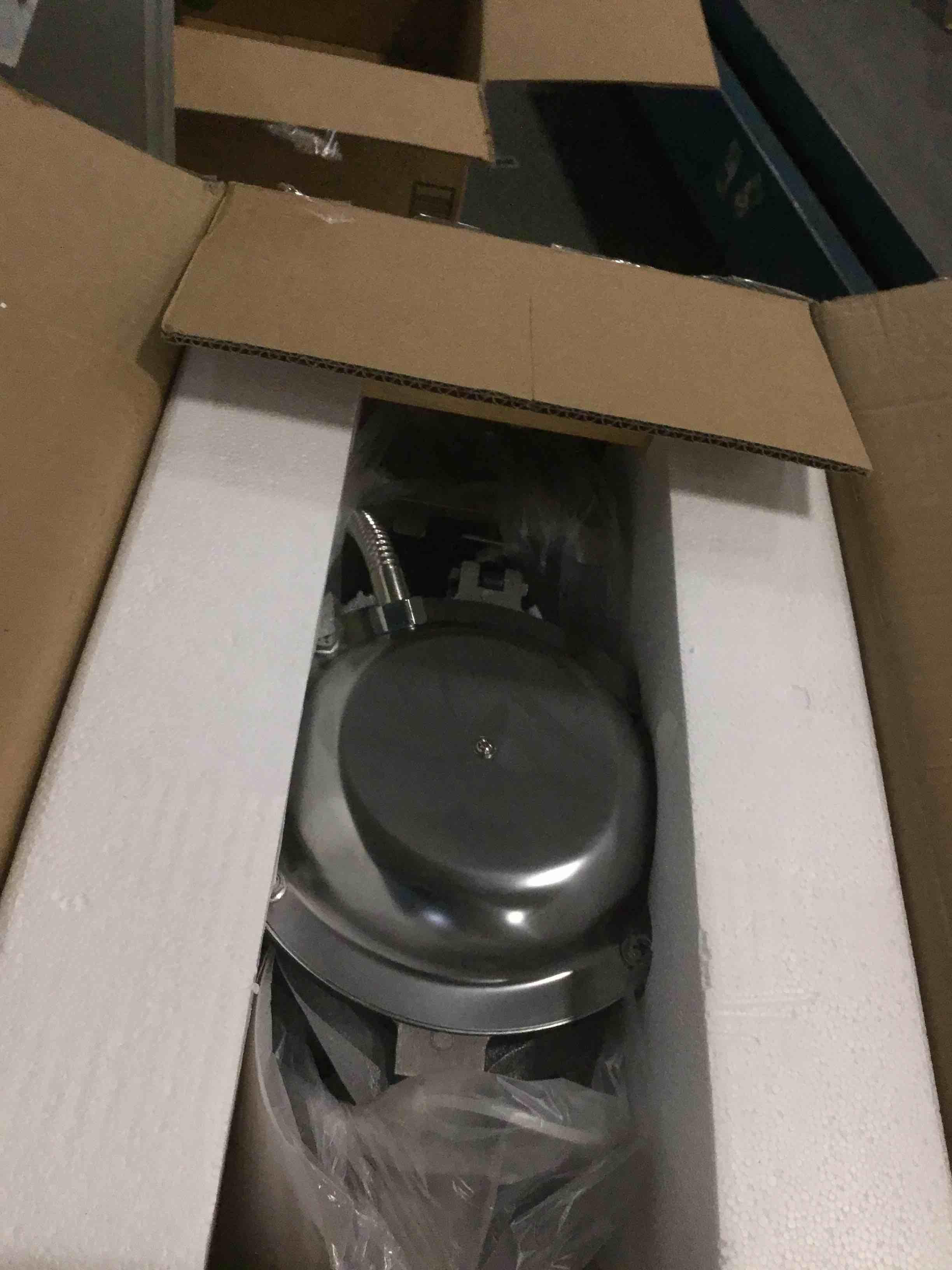 https://s3.amazonaws.com/lotting-images-prod/bidfta/PPE3691339_1749129738645.jpeg