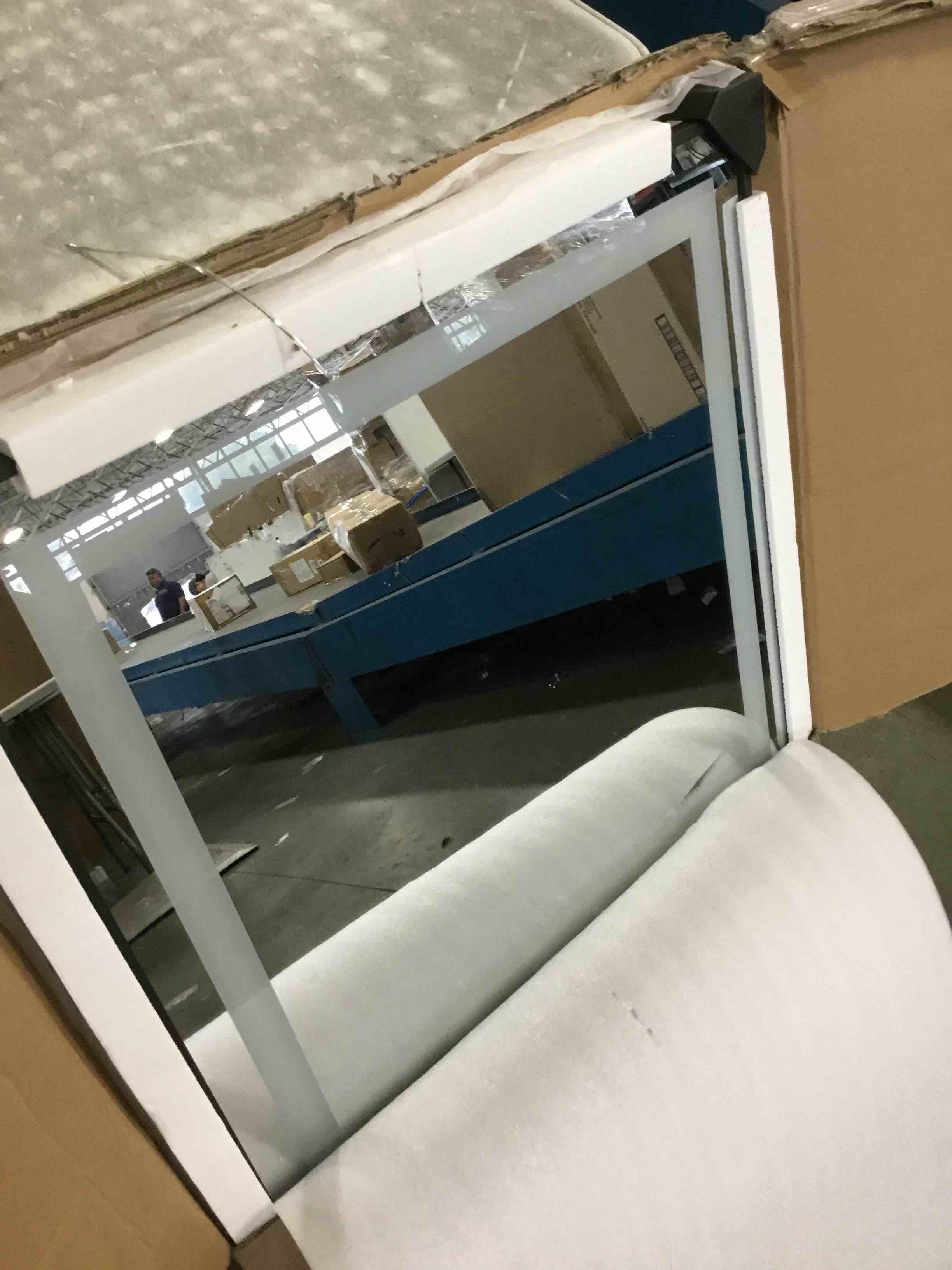 https://s3.amazonaws.com/lotting-images-prod/bidfta/PPE3691631_1749302543165.jpeg