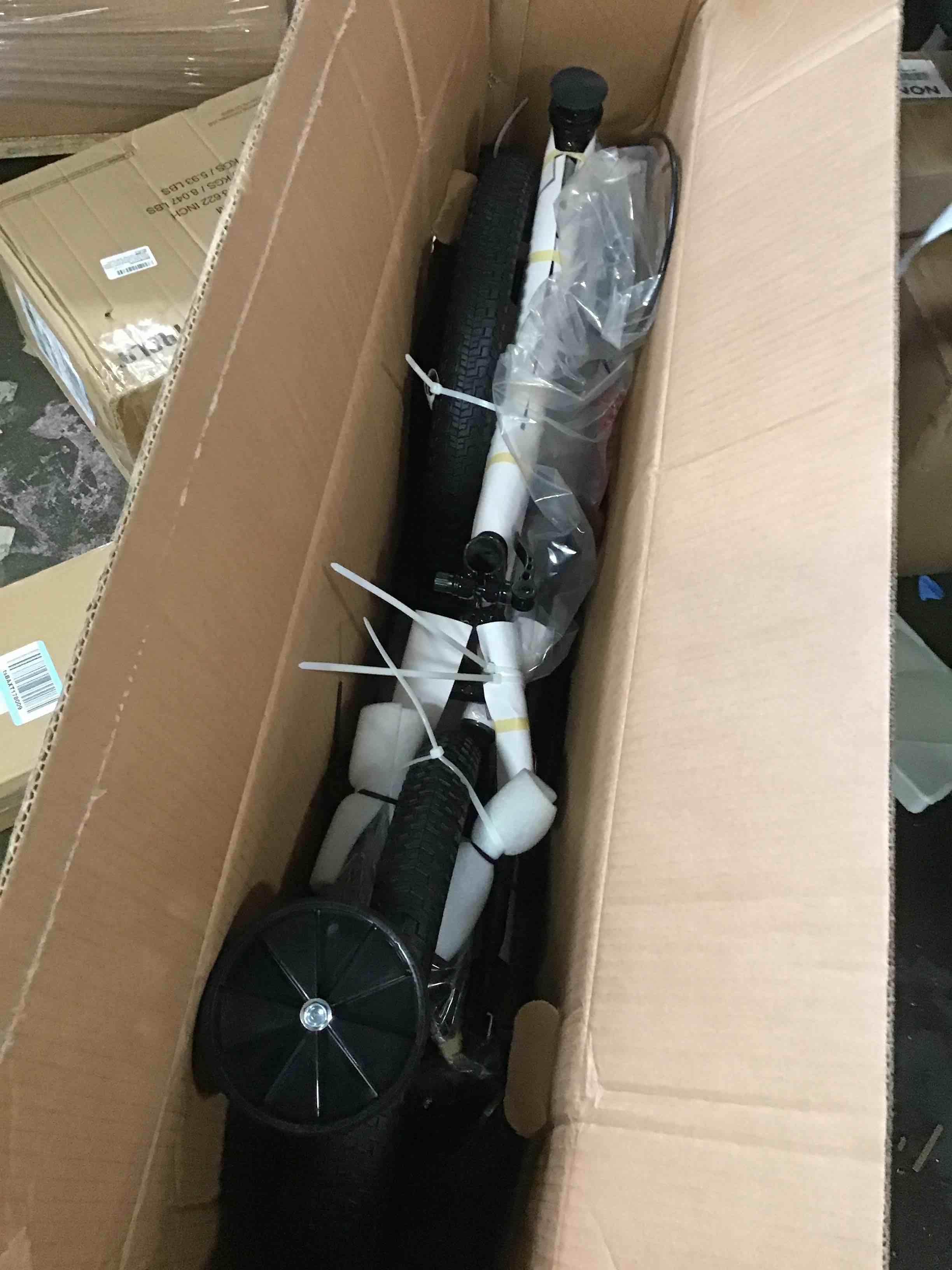 https://s3.amazonaws.com/lotting-images-prod/bidfta/PPE3691772_1749321226359.jpeg