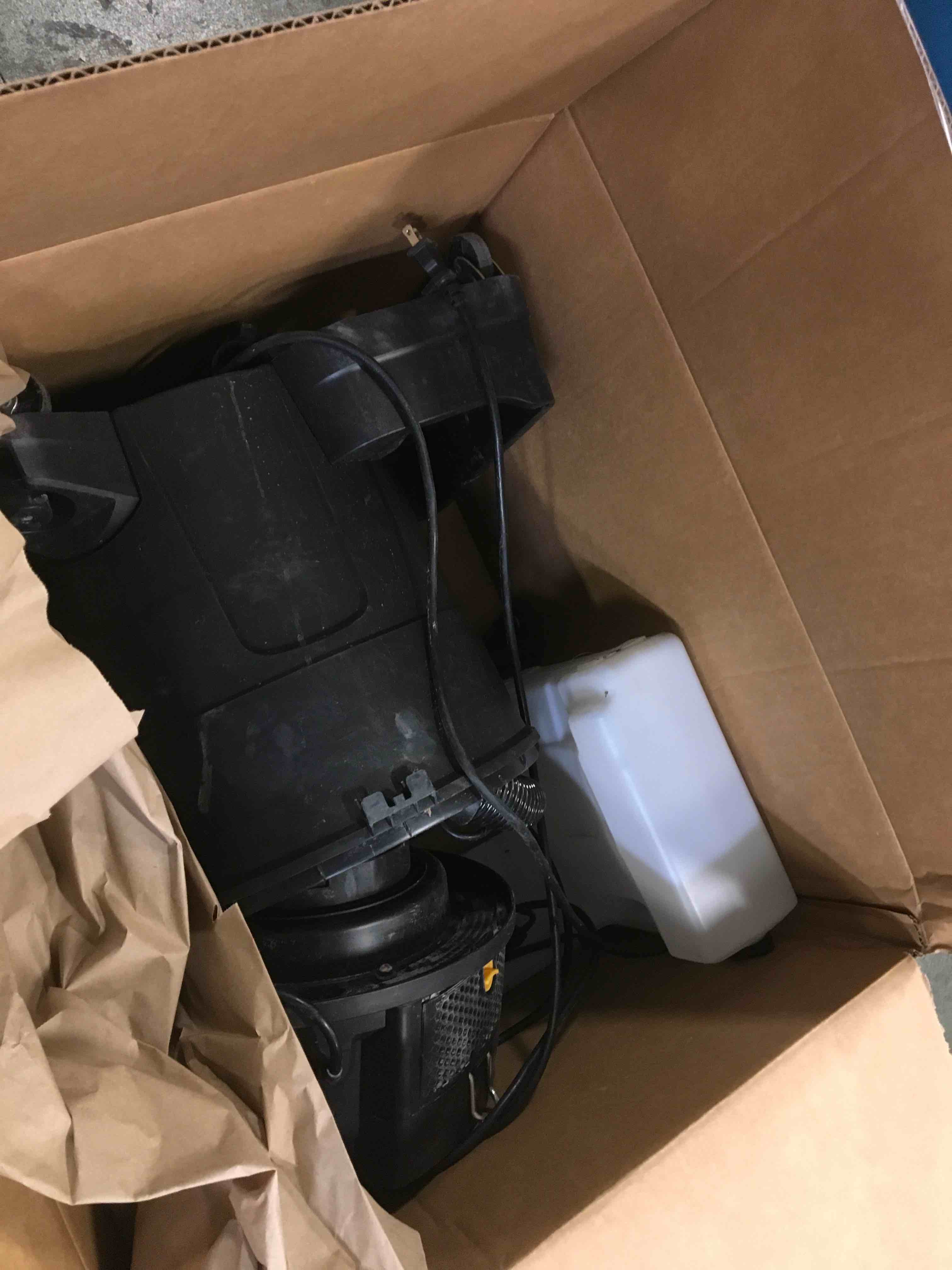 https://s3.amazonaws.com/lotting-images-prod/bidfta/PPE3691912_1749490530995.jpeg