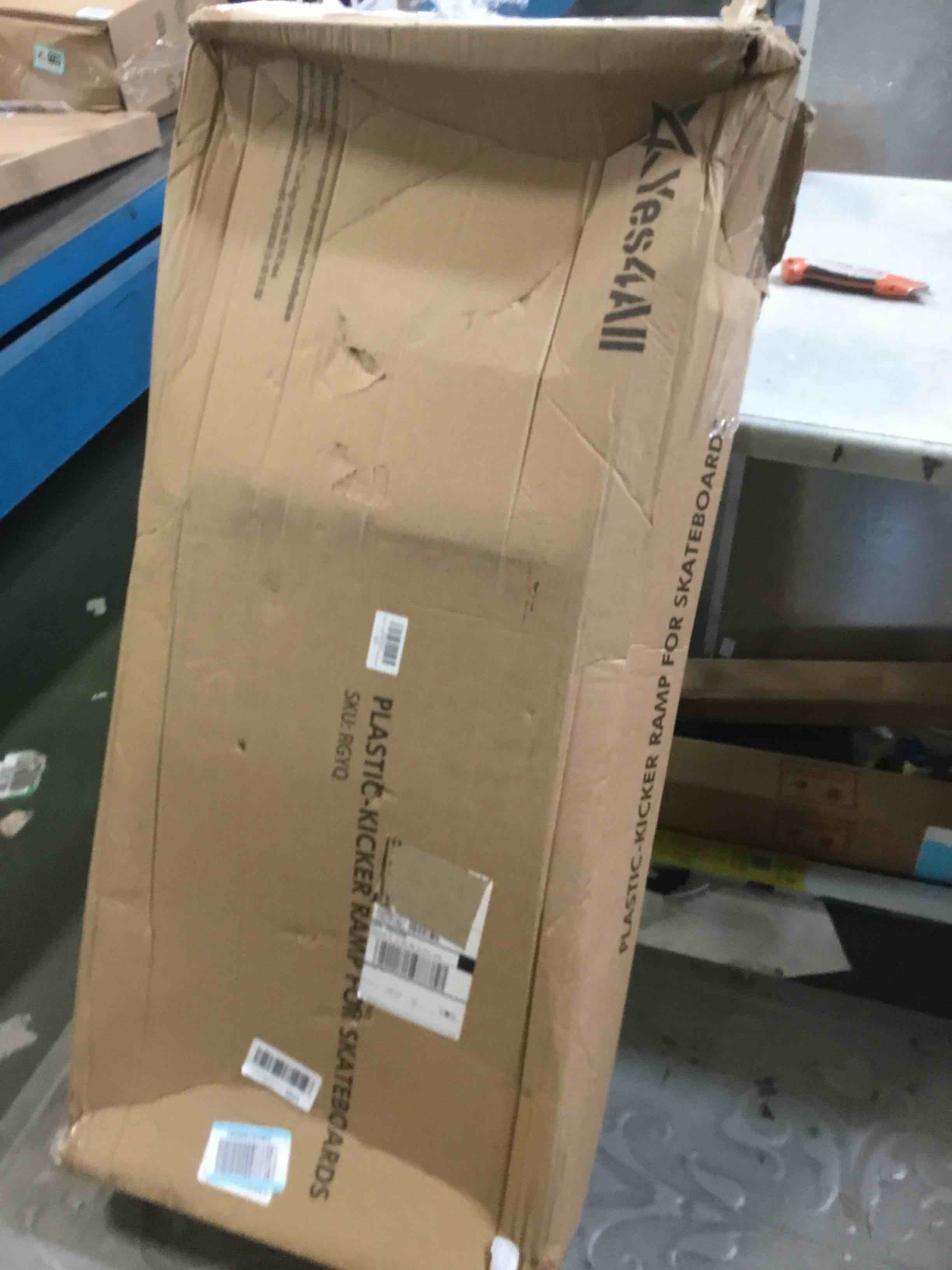 https://s3.amazonaws.com/lotting-images-prod/bidfta/PPE3692263_1749581566718.jpeg