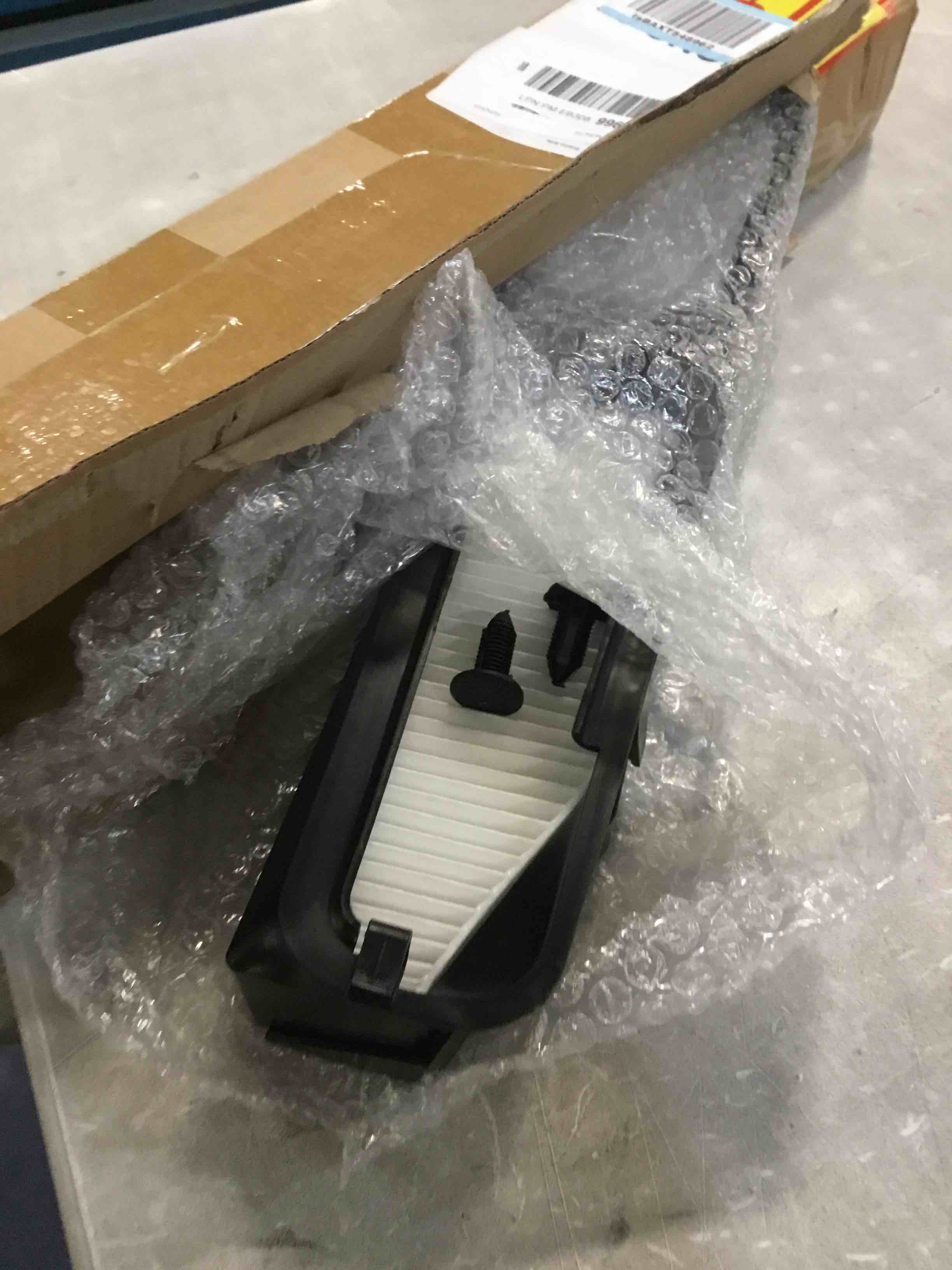 https://s3.amazonaws.com/lotting-images-prod/bidfta/PPE3692973_1749912158449.jpeg