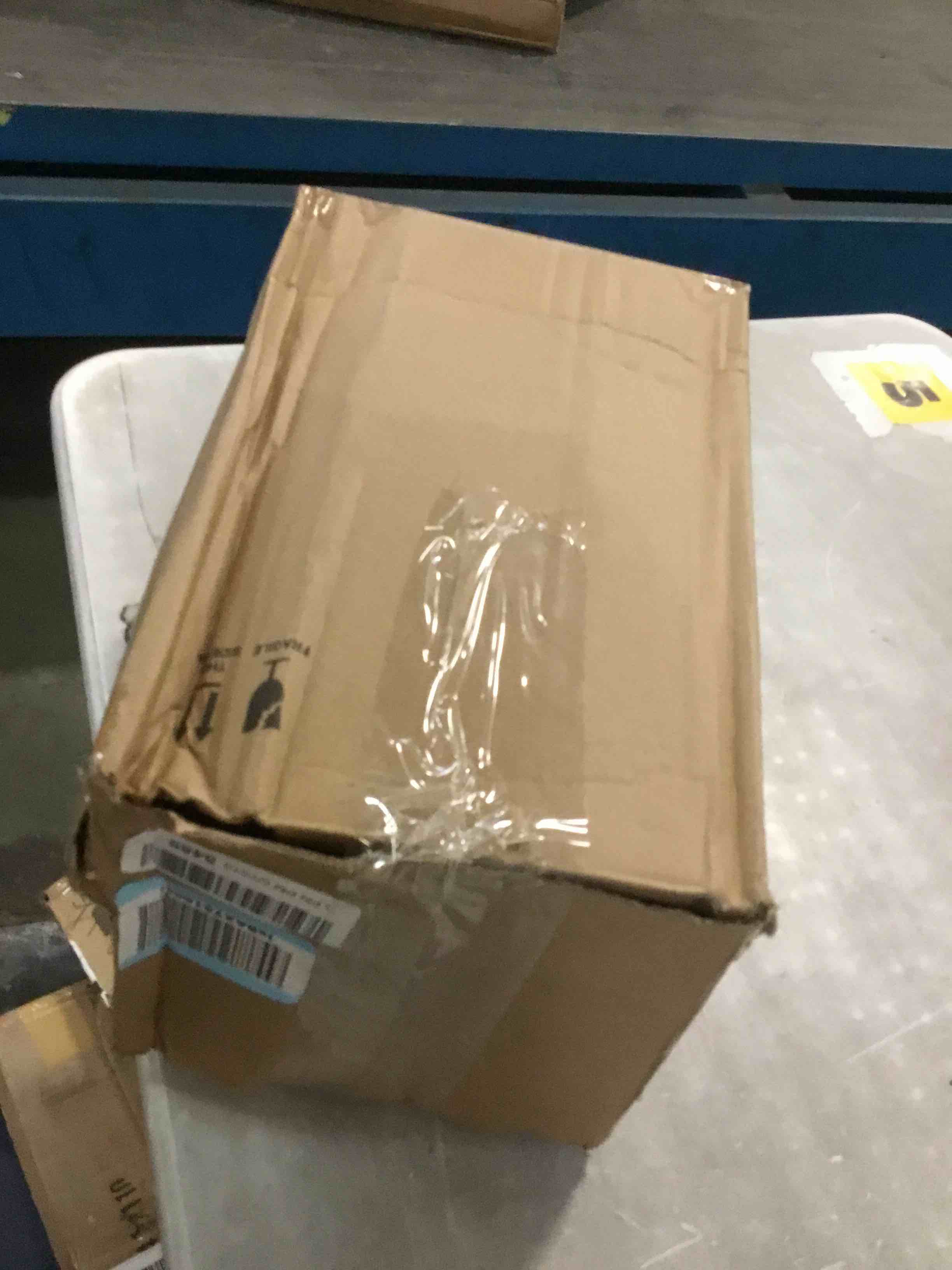 https://s3.amazonaws.com/lotting-images-prod/bidfta/PPE3692978_1749912671837.jpeg
