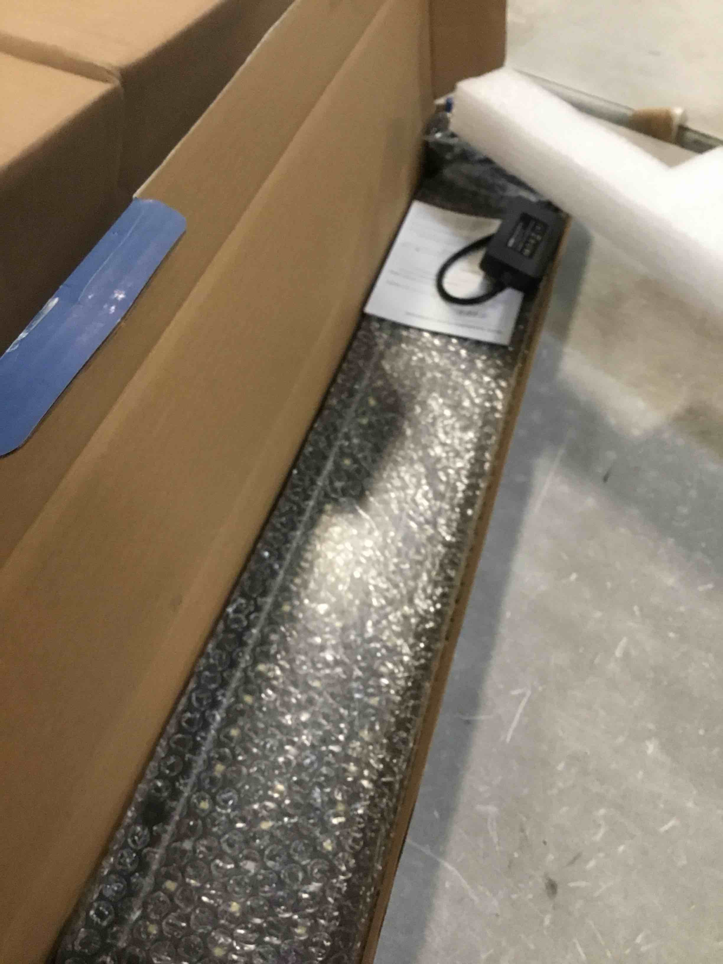 https://s3.amazonaws.com/lotting-images-prod/bidfta/PPE3693019_1749919198552.jpeg