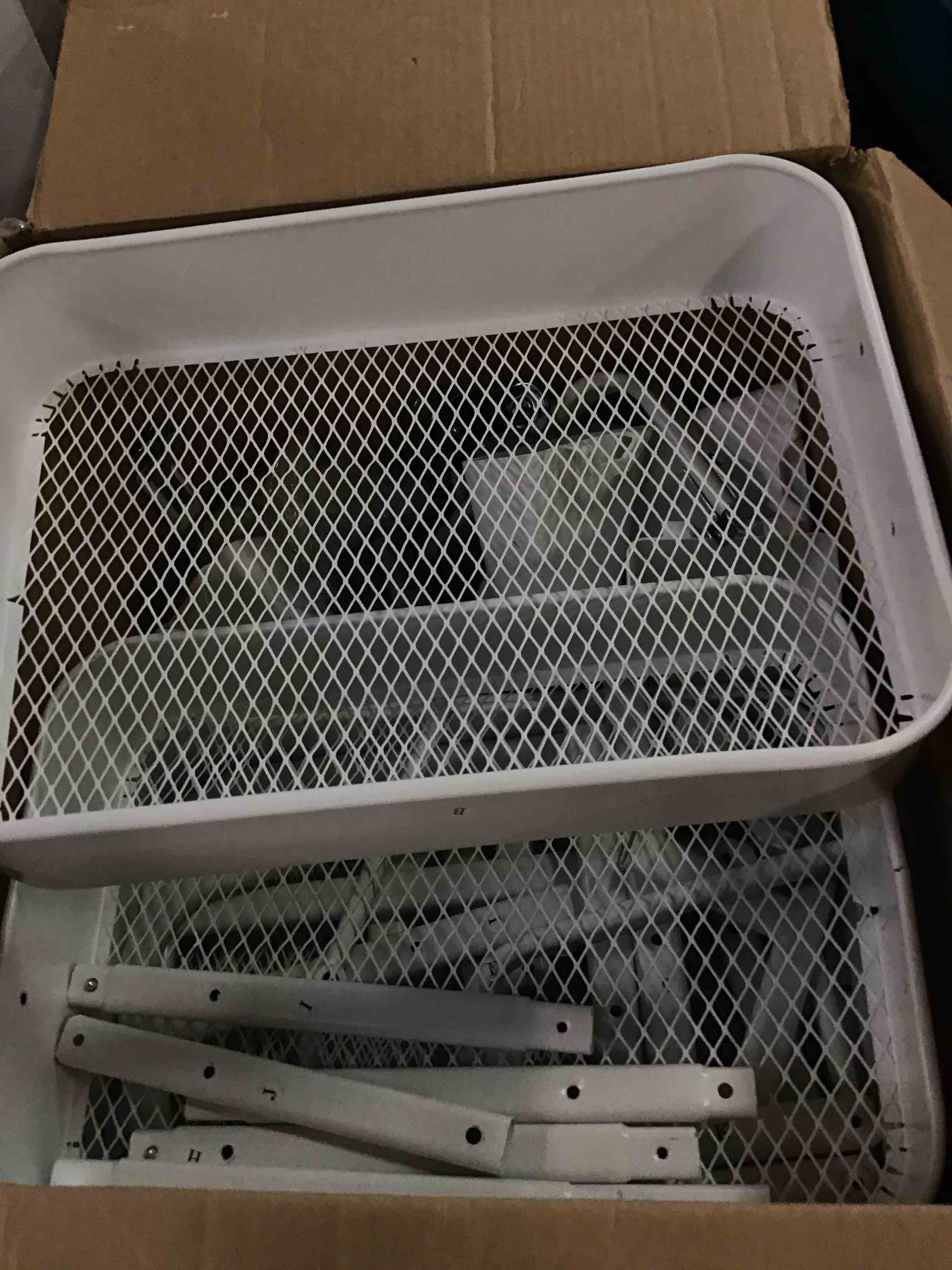 https://s3.amazonaws.com/lotting-images-prod/bidfta/PPE3694305_1747763230164.jpeg