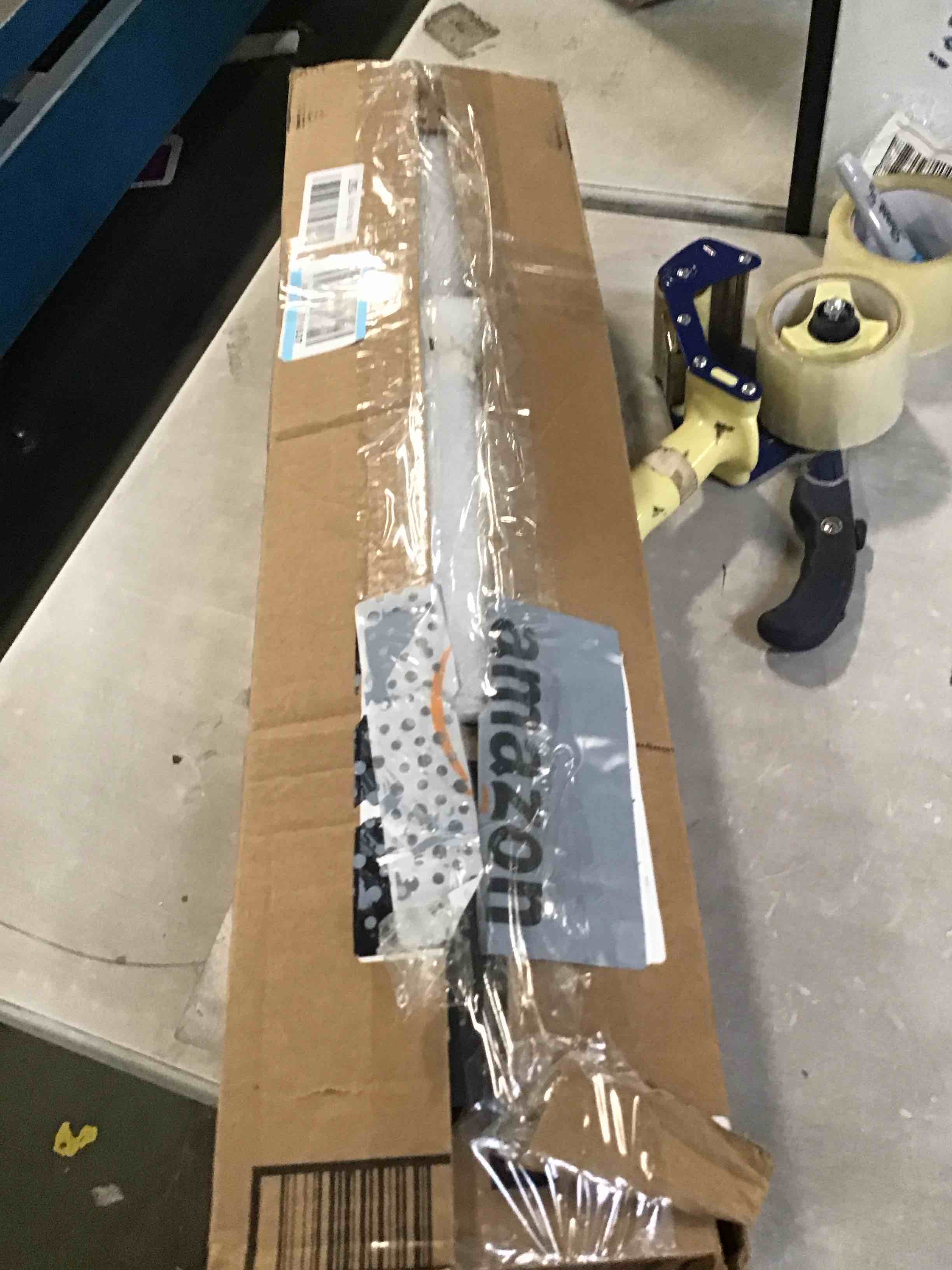 https://s3.amazonaws.com/lotting-images-prod/bidfta/PPE3694444_1747838700217.jpeg