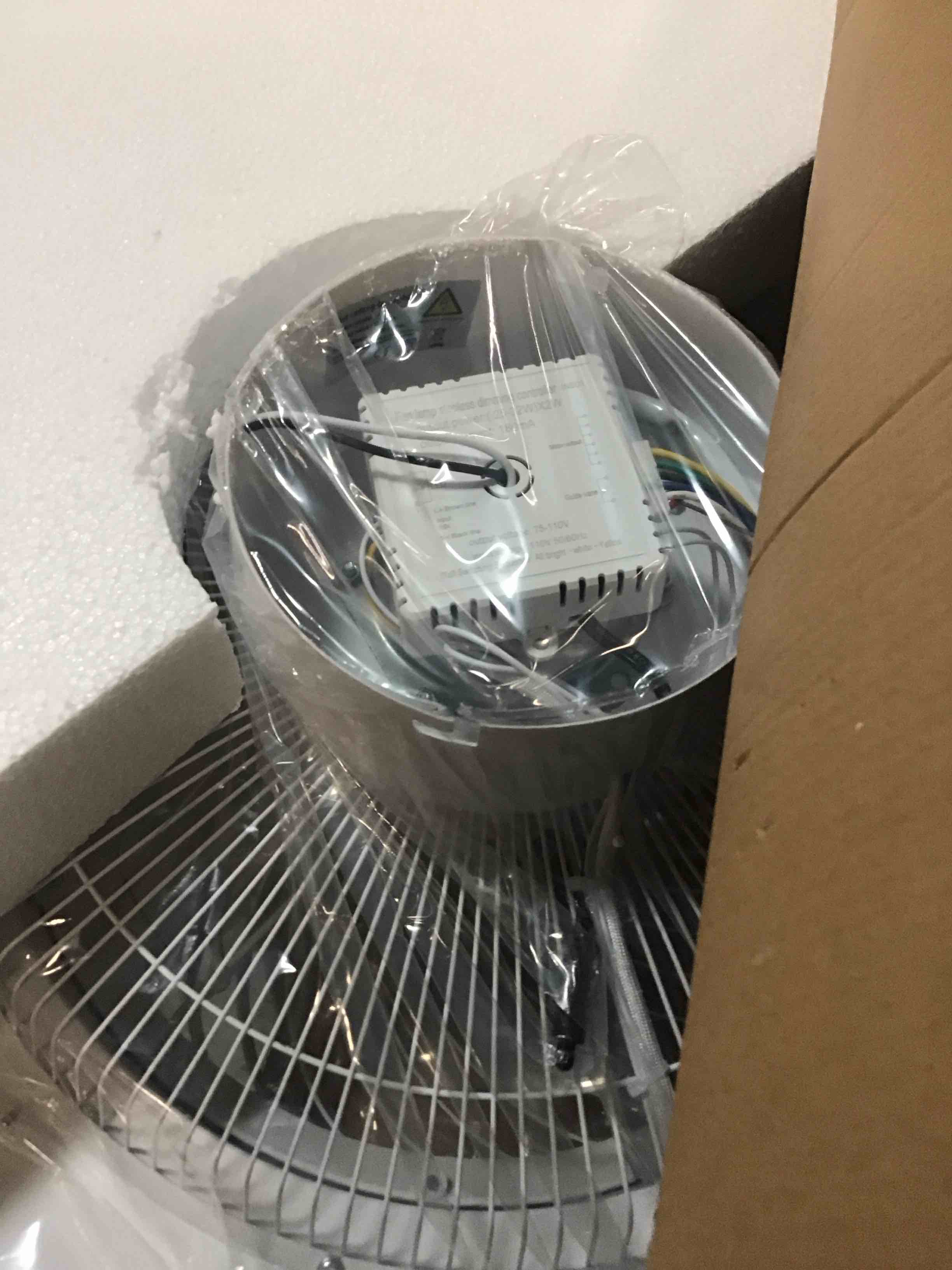 https://s3.amazonaws.com/lotting-images-prod/bidfta/PPE3694731_1748356805691.jpeg