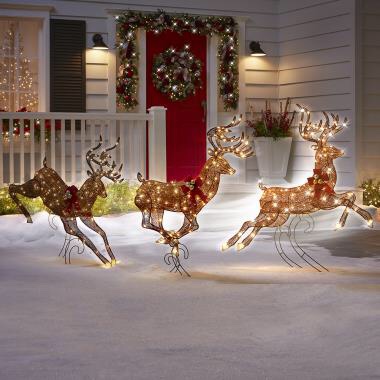 the choreographed illuminated galloping reindeer