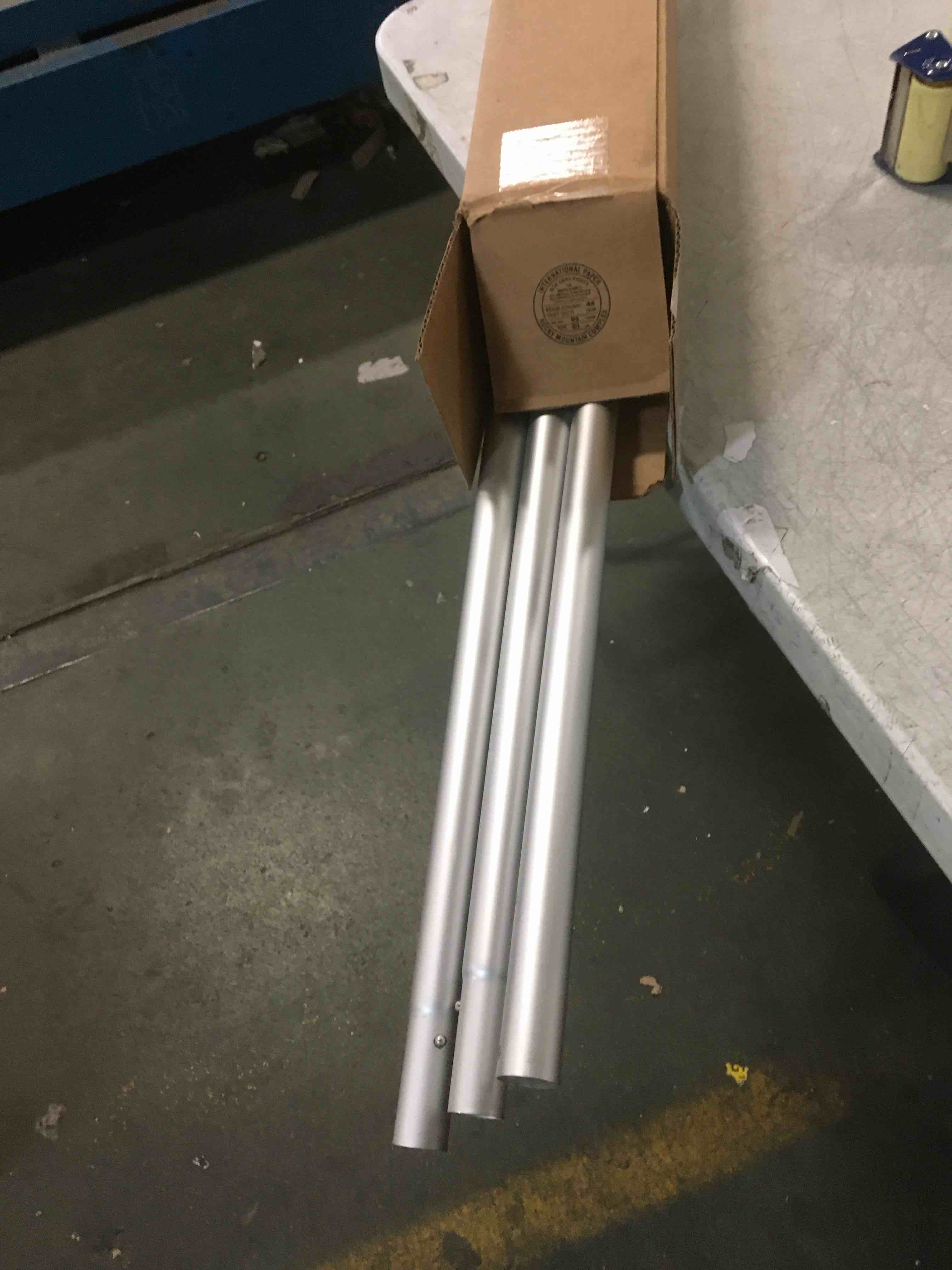 https://s3.amazonaws.com/lotting-images-prod/bidfta/PPE3695382_1748633572595.jpeg