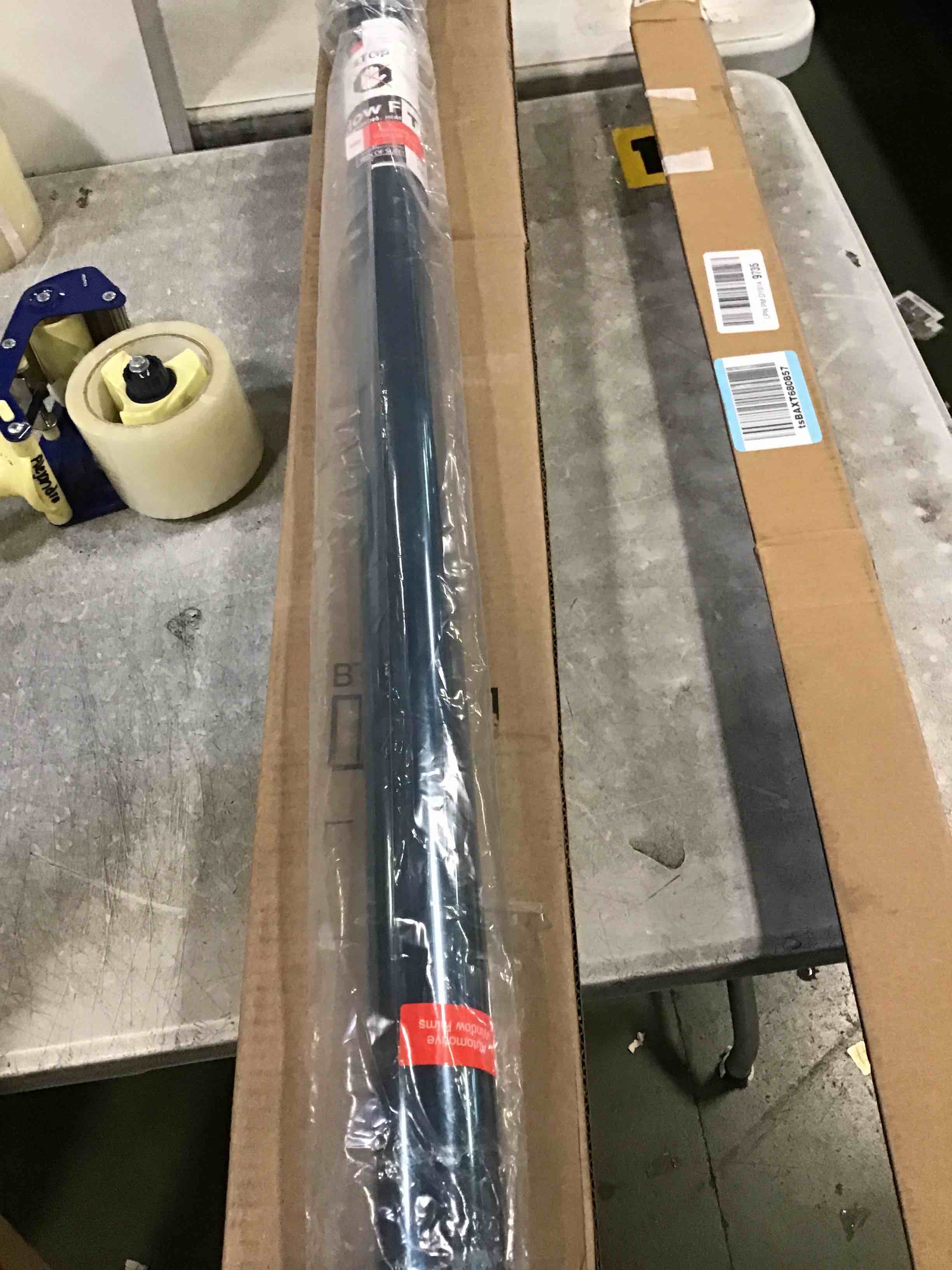 https://s3.amazonaws.com/lotting-images-prod/bidfta/PPE3696162_1749130832908.jpeg