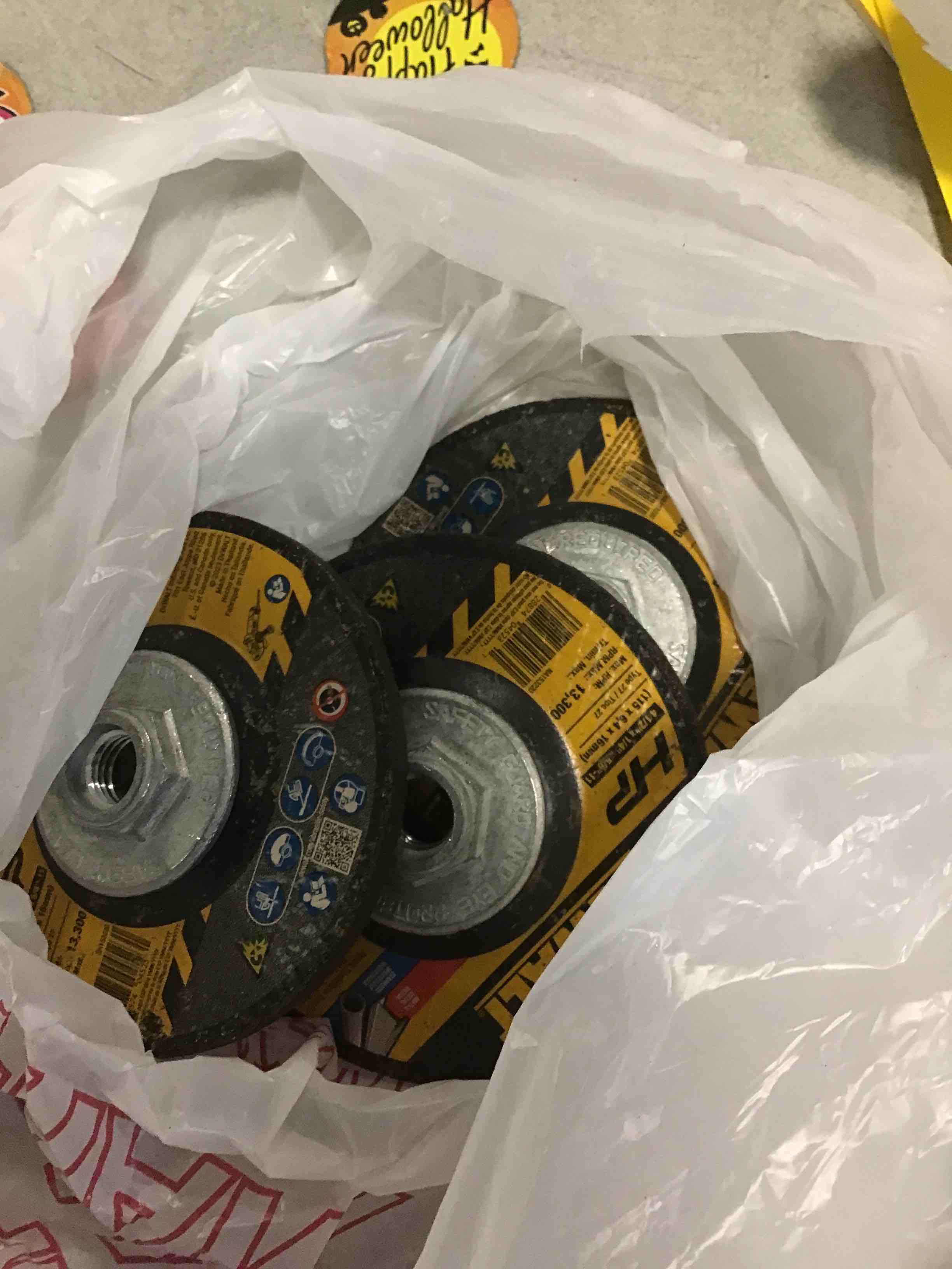 https://s3.amazonaws.com/lotting-images-prod/bidfta/PPE3696421_1749215162693.jpeg