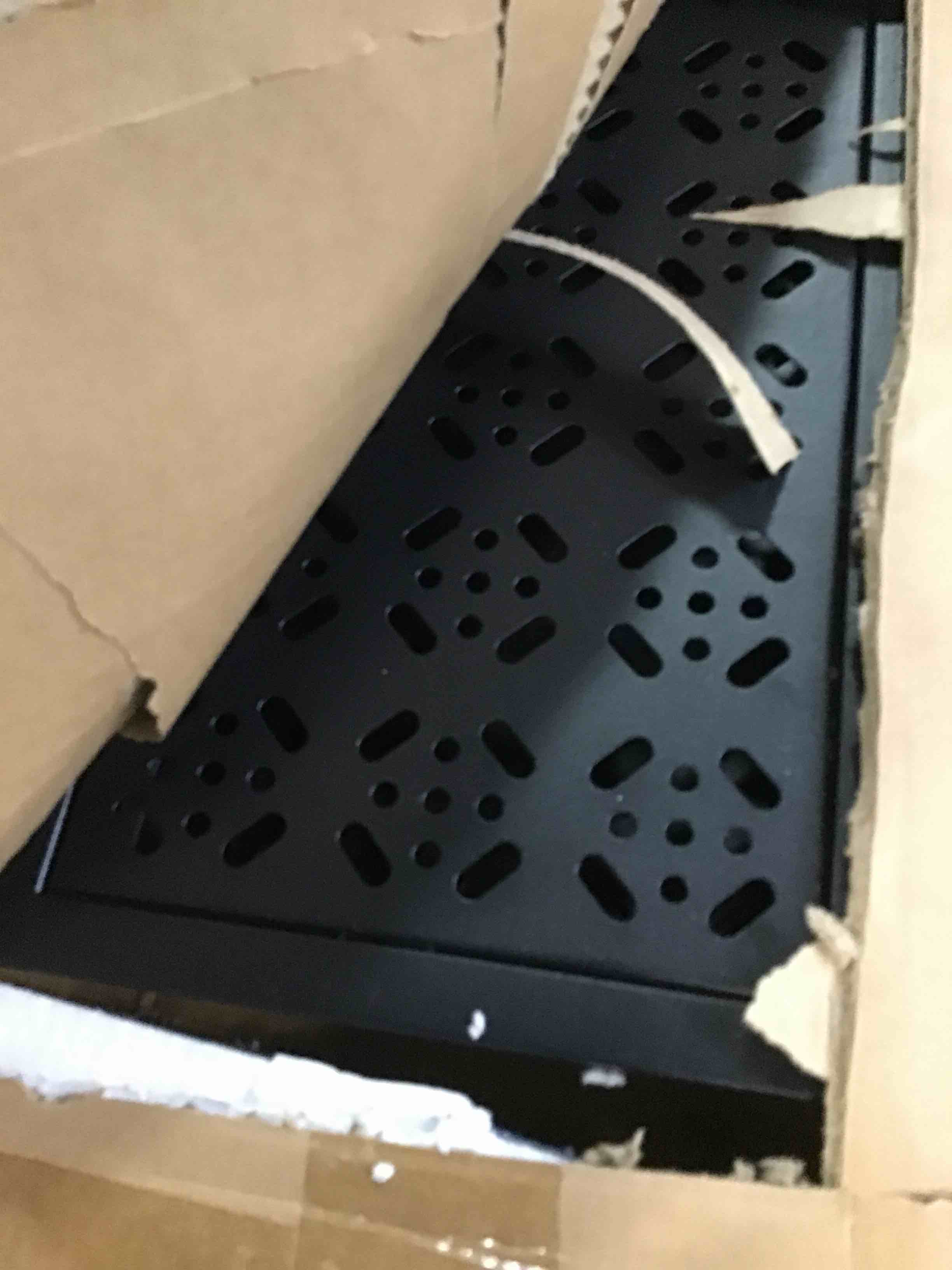https://s3.amazonaws.com/lotting-images-prod/bidfta/PPE3697897_1747848610247.jpeg