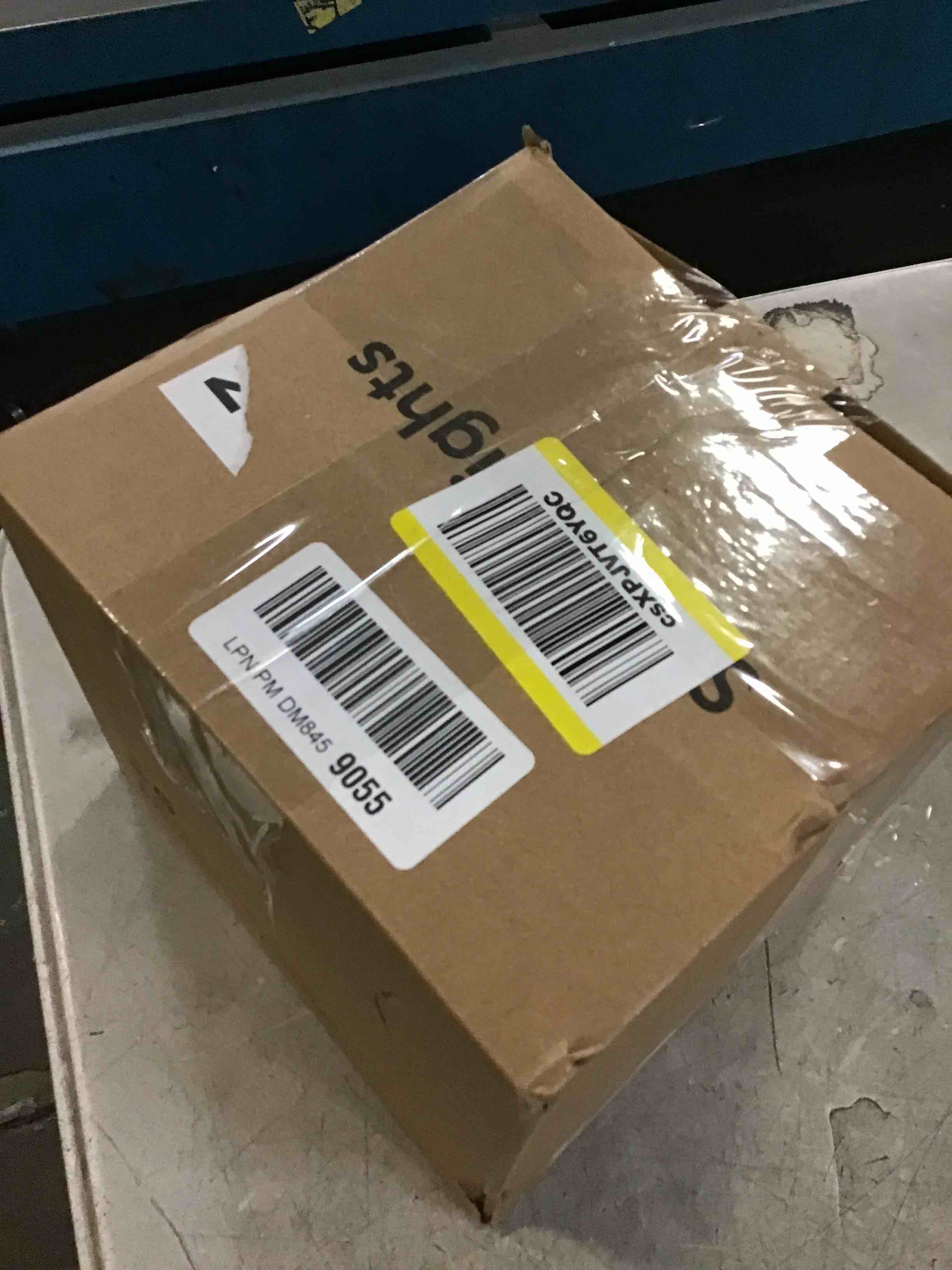 https://s3.amazonaws.com/lotting-images-prod/bidfta/PPE3697959_1747852164415.jpeg