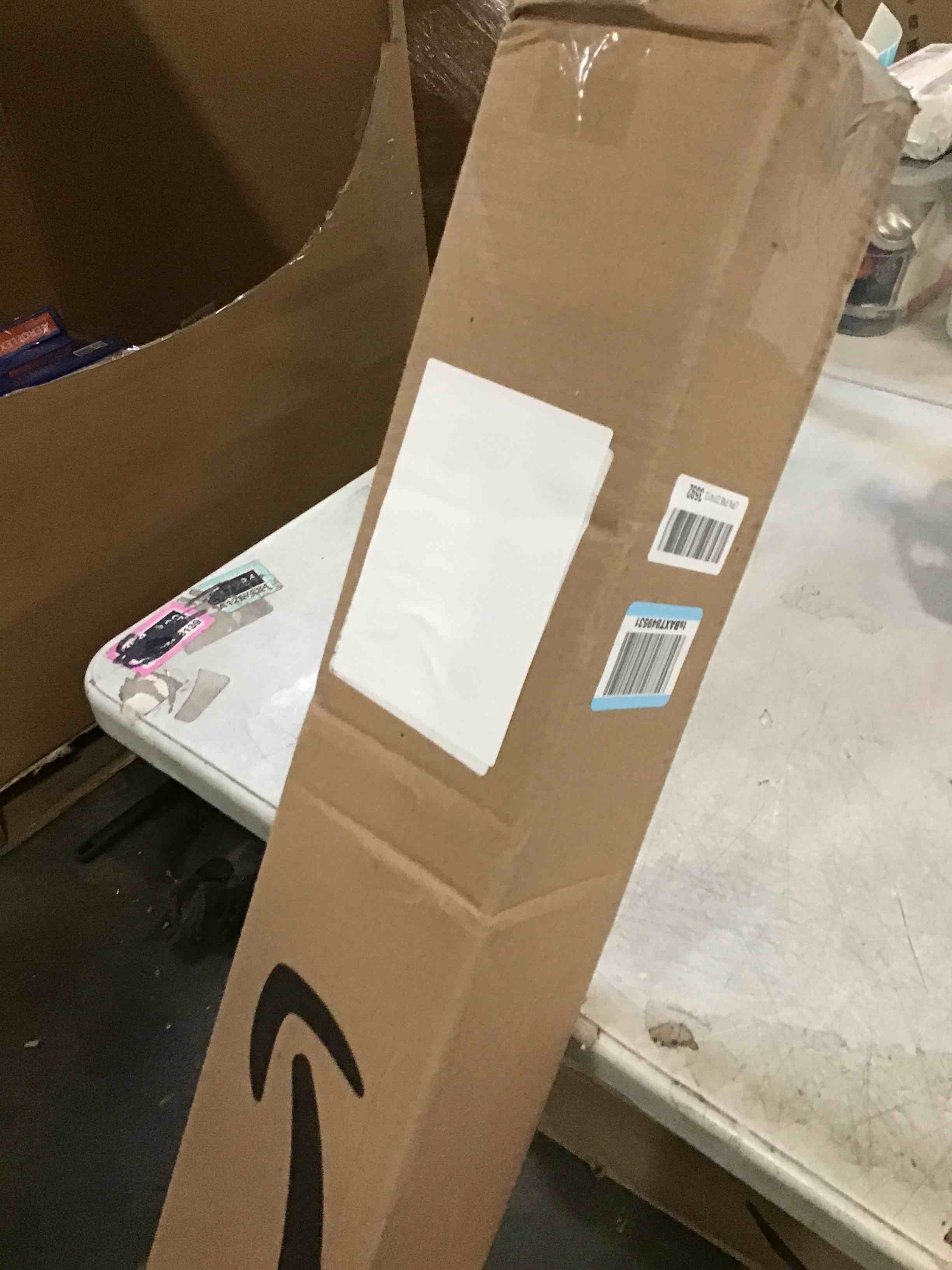 https://s3.amazonaws.com/lotting-images-prod/bidfta/PPE3698902_1748446516857.jpeg