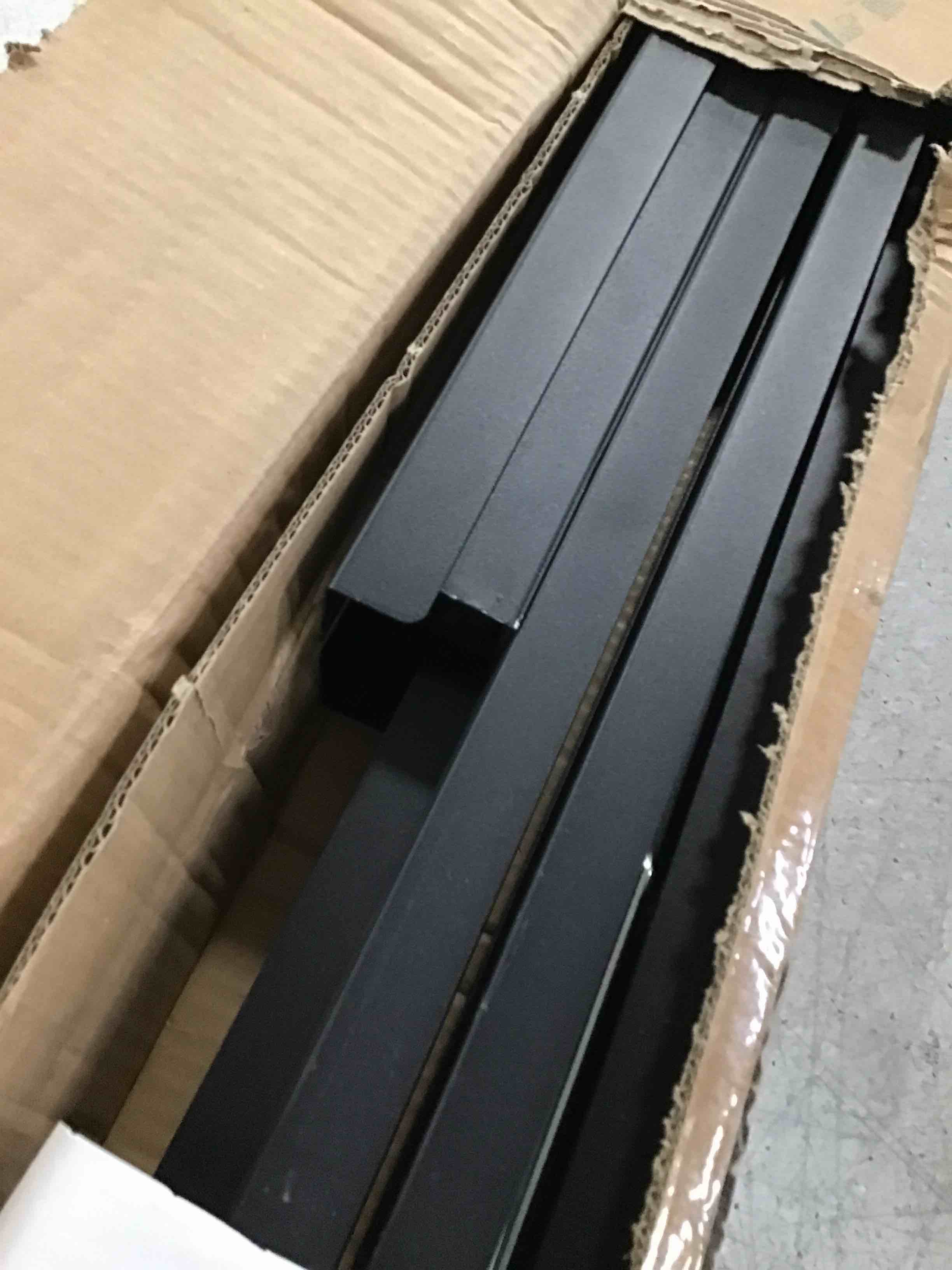 https://s3.amazonaws.com/lotting-images-prod/bidfta/PPE3699777_1749041275040.jpeg