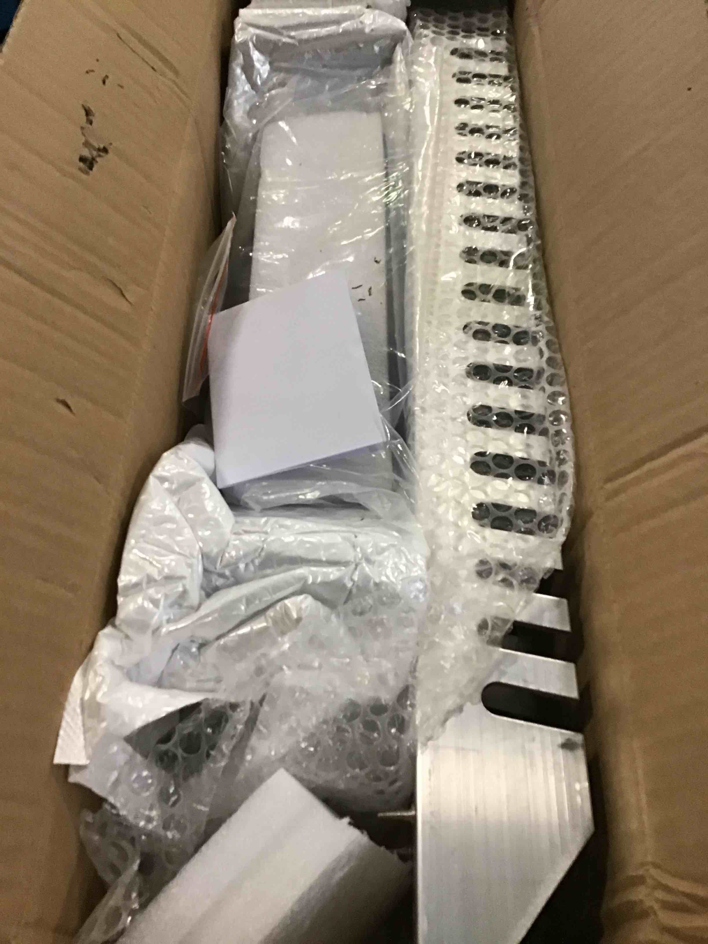 https://s3.amazonaws.com/lotting-images-prod/bidfta/PPE3699896_1749053651686.jpeg