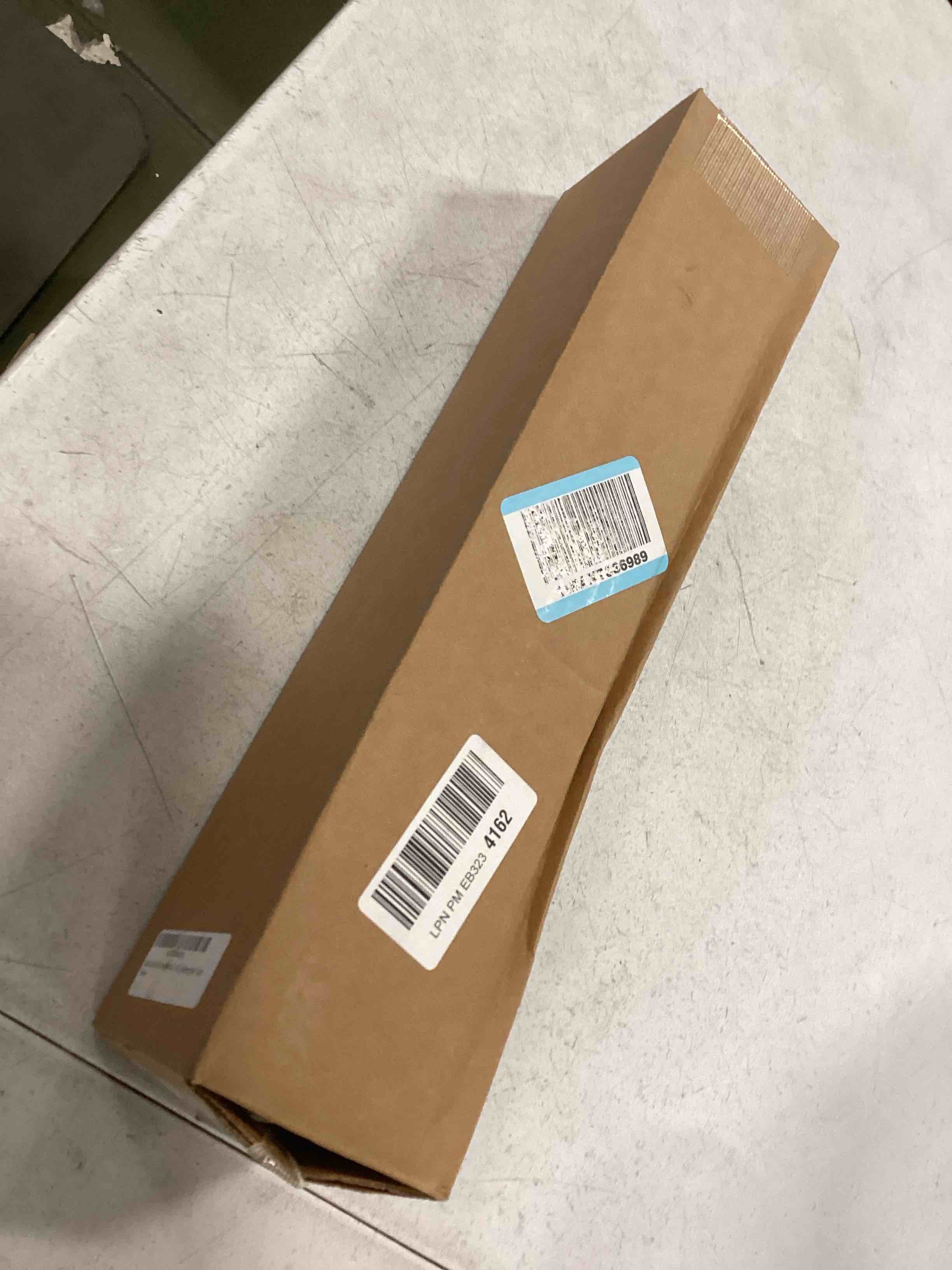https://s3.amazonaws.com/lotting-images-prod/bidfta/PPE3700497_1748355693293.jpeg